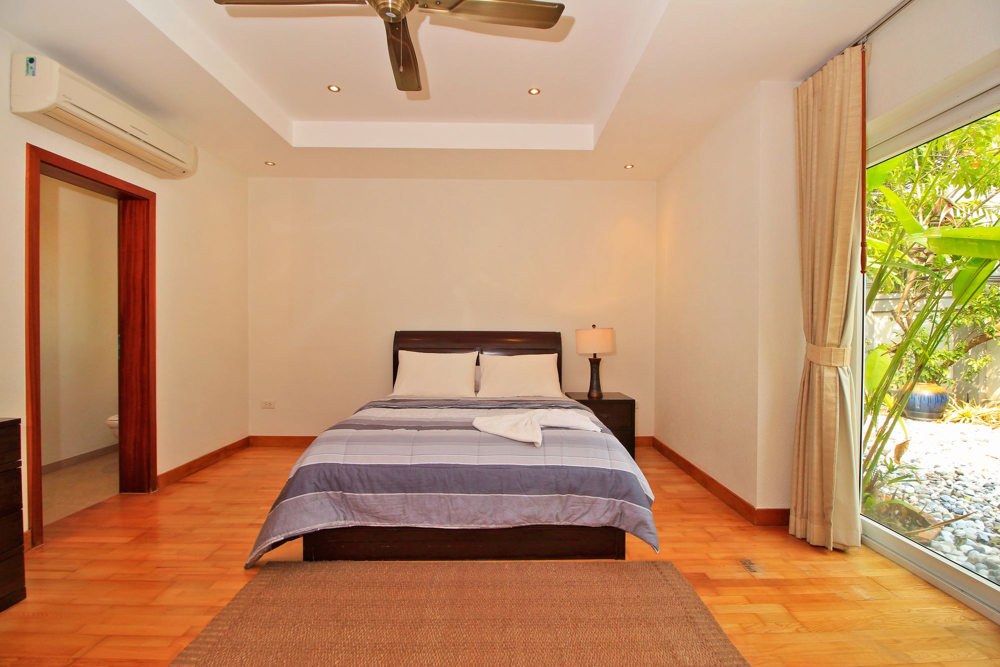 Pattaya Sunset Villa
