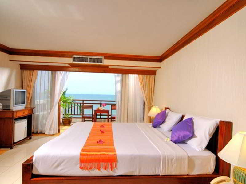 Royal Phala Cliff Beach Resort