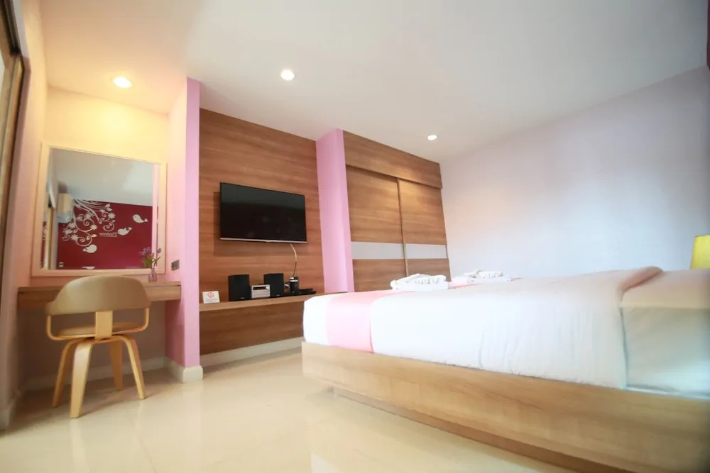 Pintree Service Apartment Pattaya