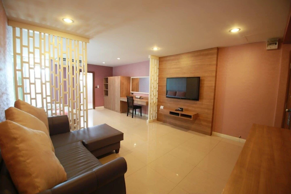 Pintree Service Apartment Pattaya
