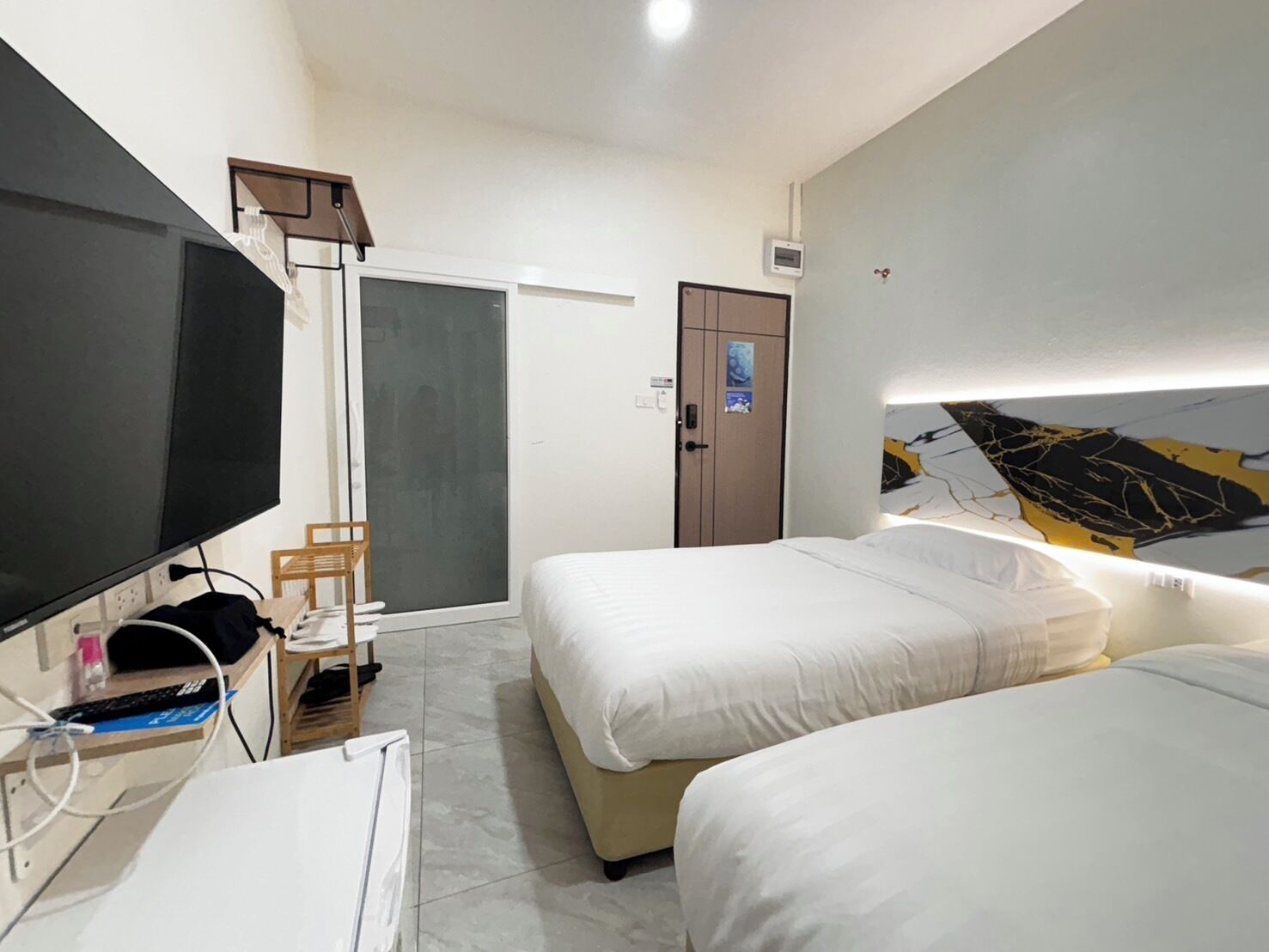 PJ Hostel & Bar