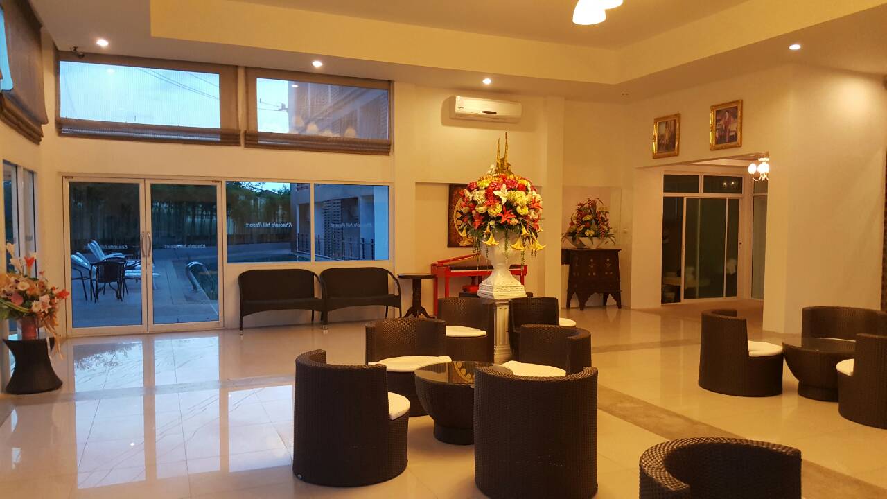Retreat By The Tree Pattaya