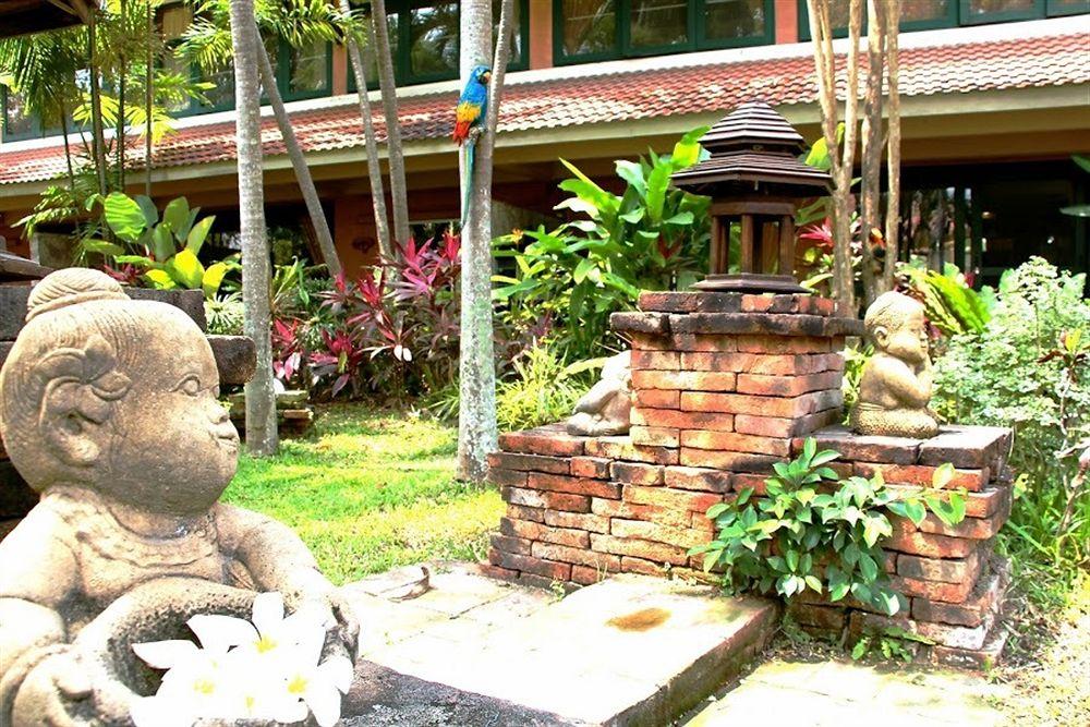 Safari Riviera Resort