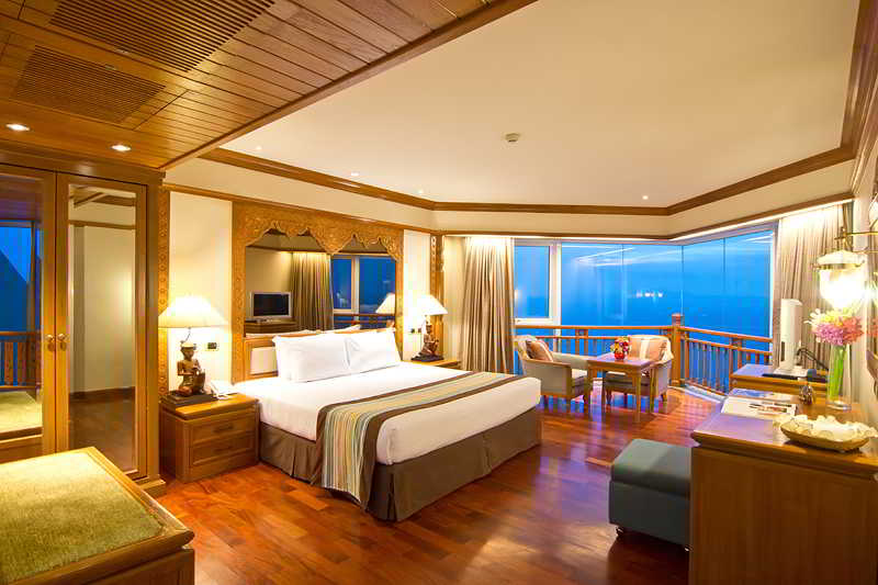 Royal Cliff Beach Hotel
