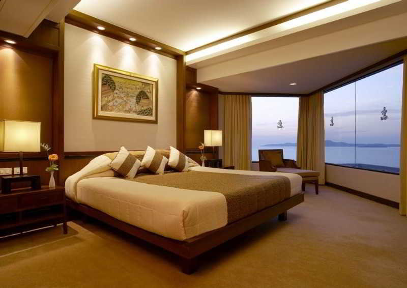 Royal Cliff Beach Hotel