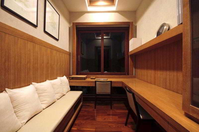 Royal Sammuk villas