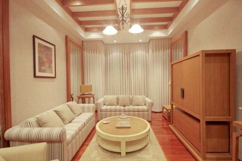 Royal Sammuk villas