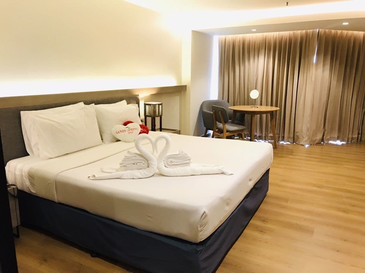 Sandy Spring Hotel