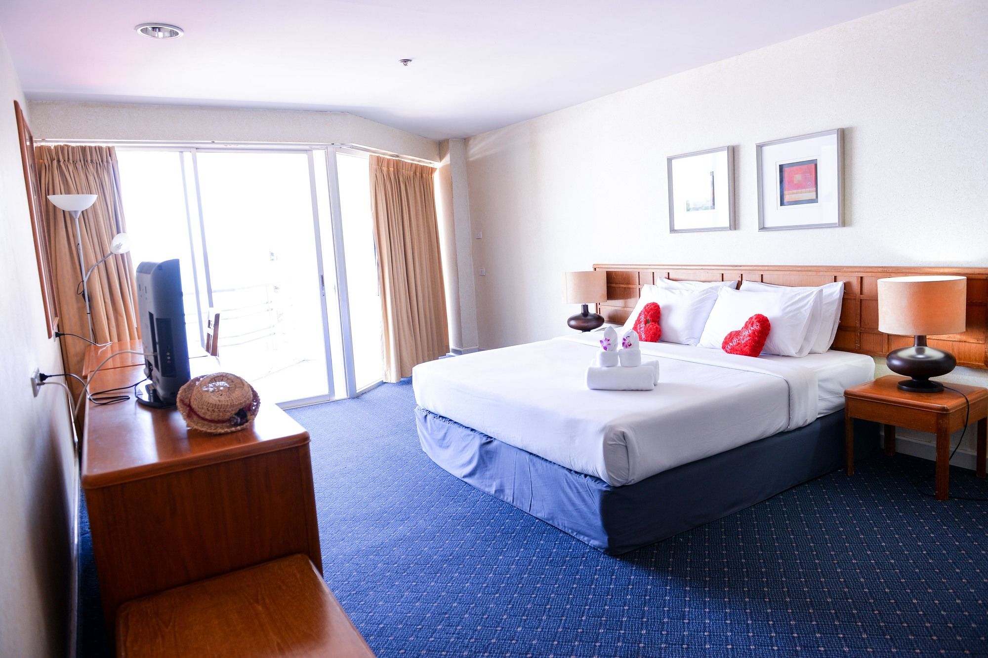Sandy Spring Hotel