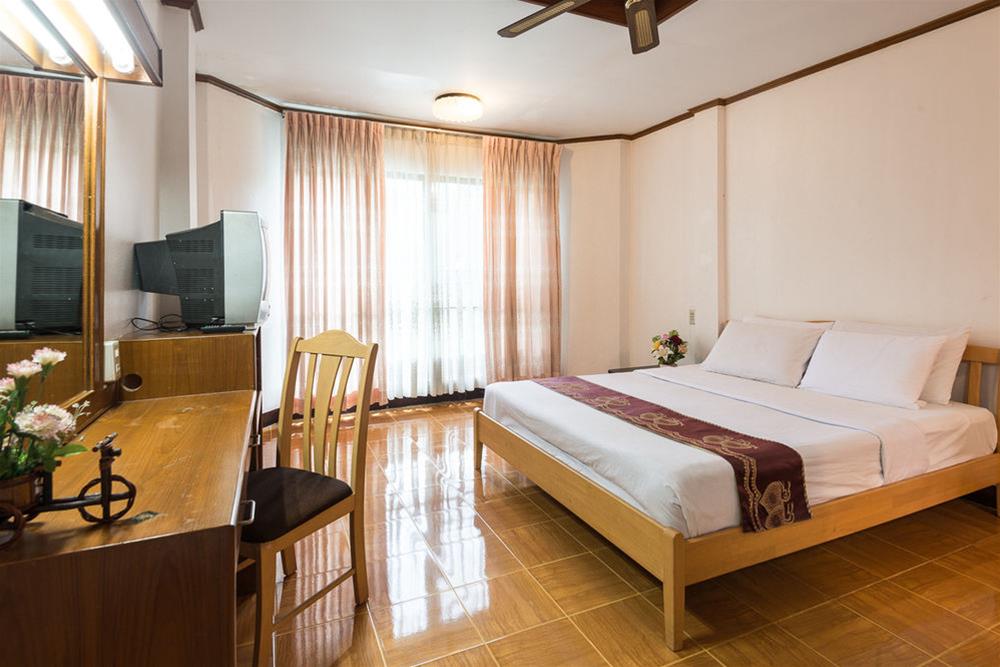 Seashore Pattaya Resort