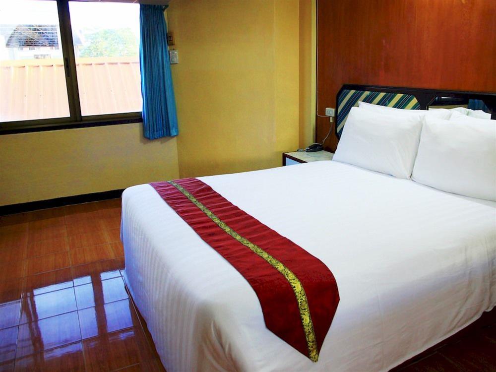 Seashore Pattaya Resort