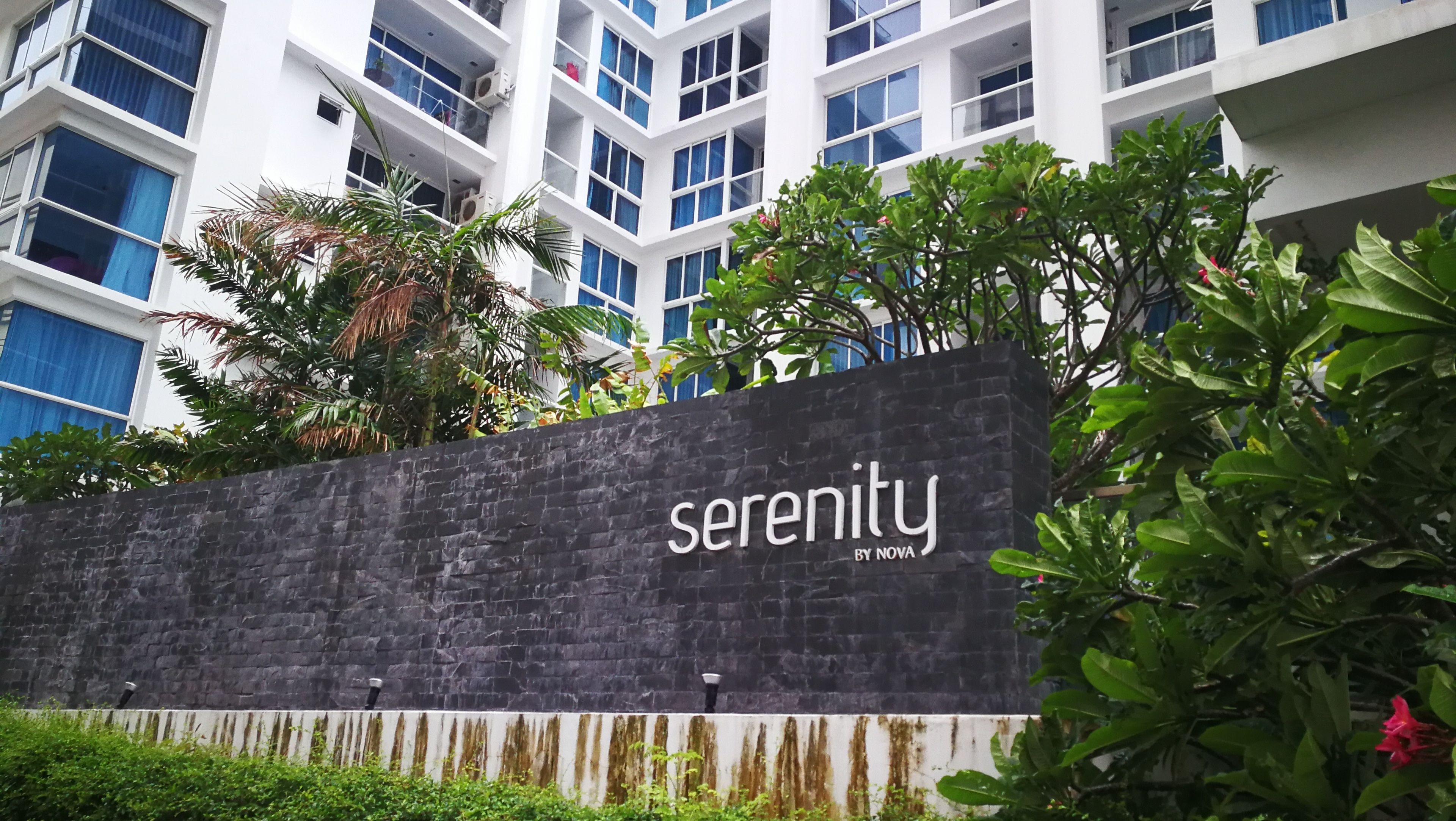 Serenity Wongamat by Patsamon