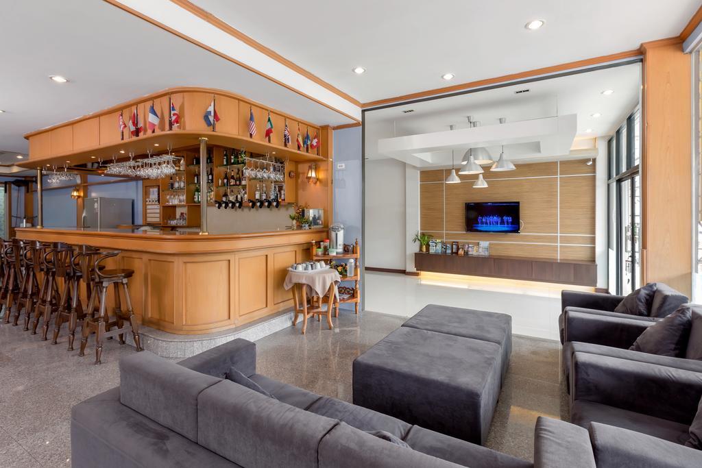 Seven Oaks Inn