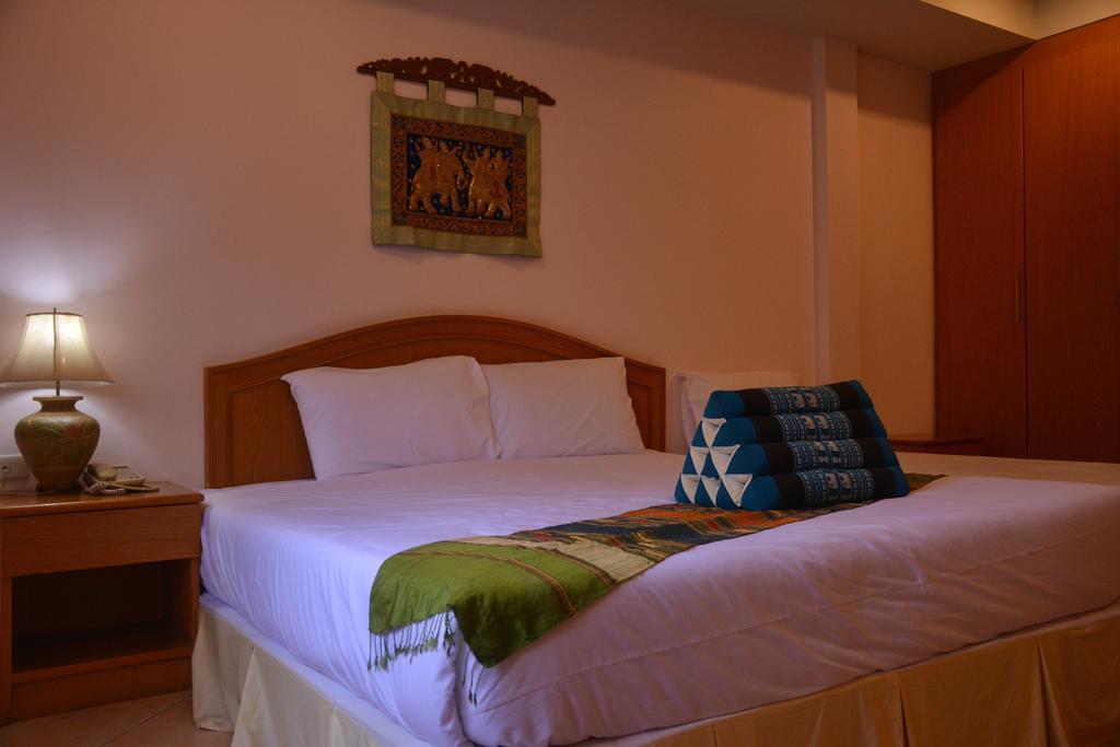 Seven Oaks Inn