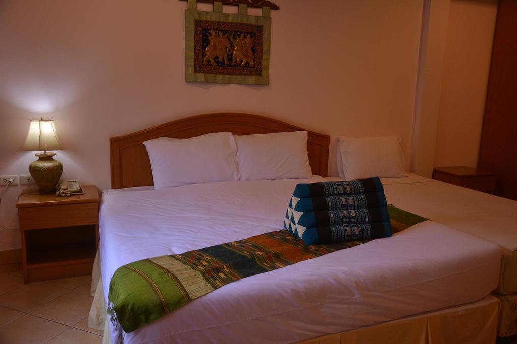 Seven Oaks Inn