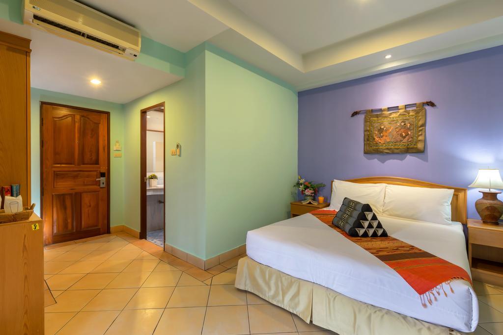 Seven Oaks Inn
