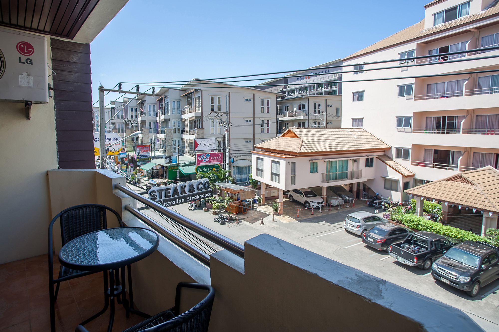 Steak & Co Boutique Hotel