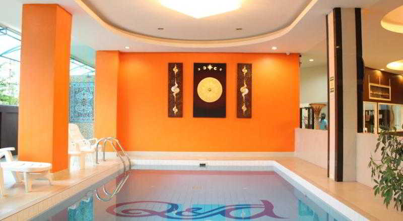 SuperBed 'Otel