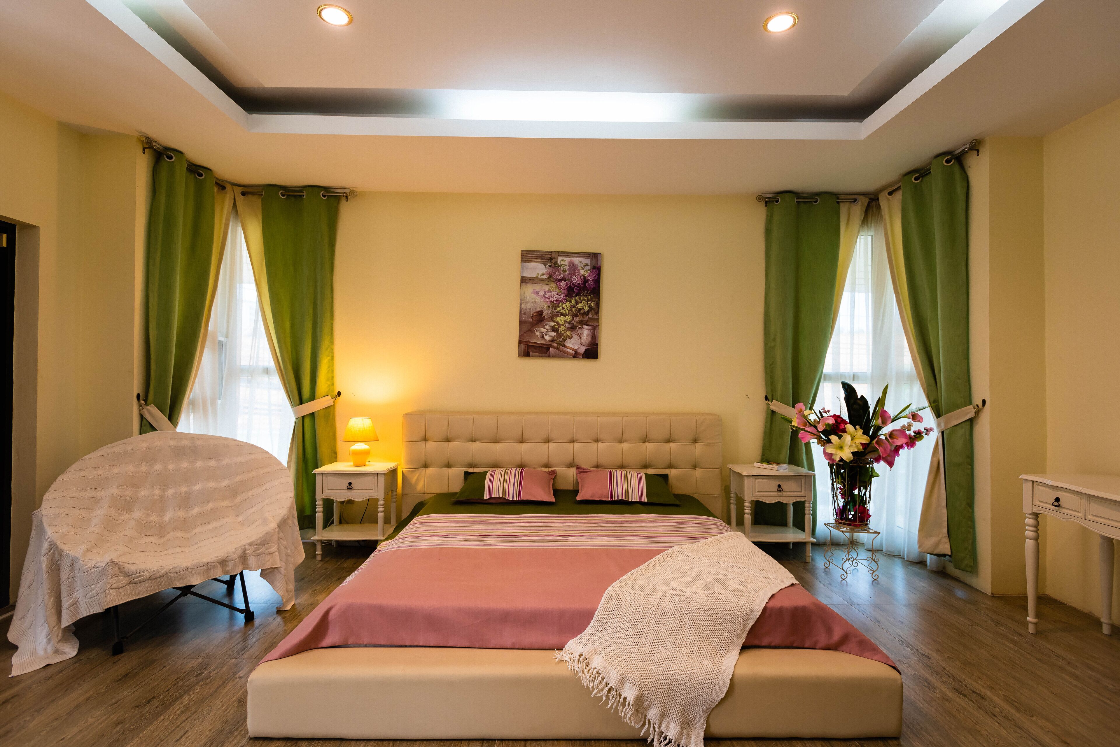 T.W. Marina BBQ Pool Villa Pattaya