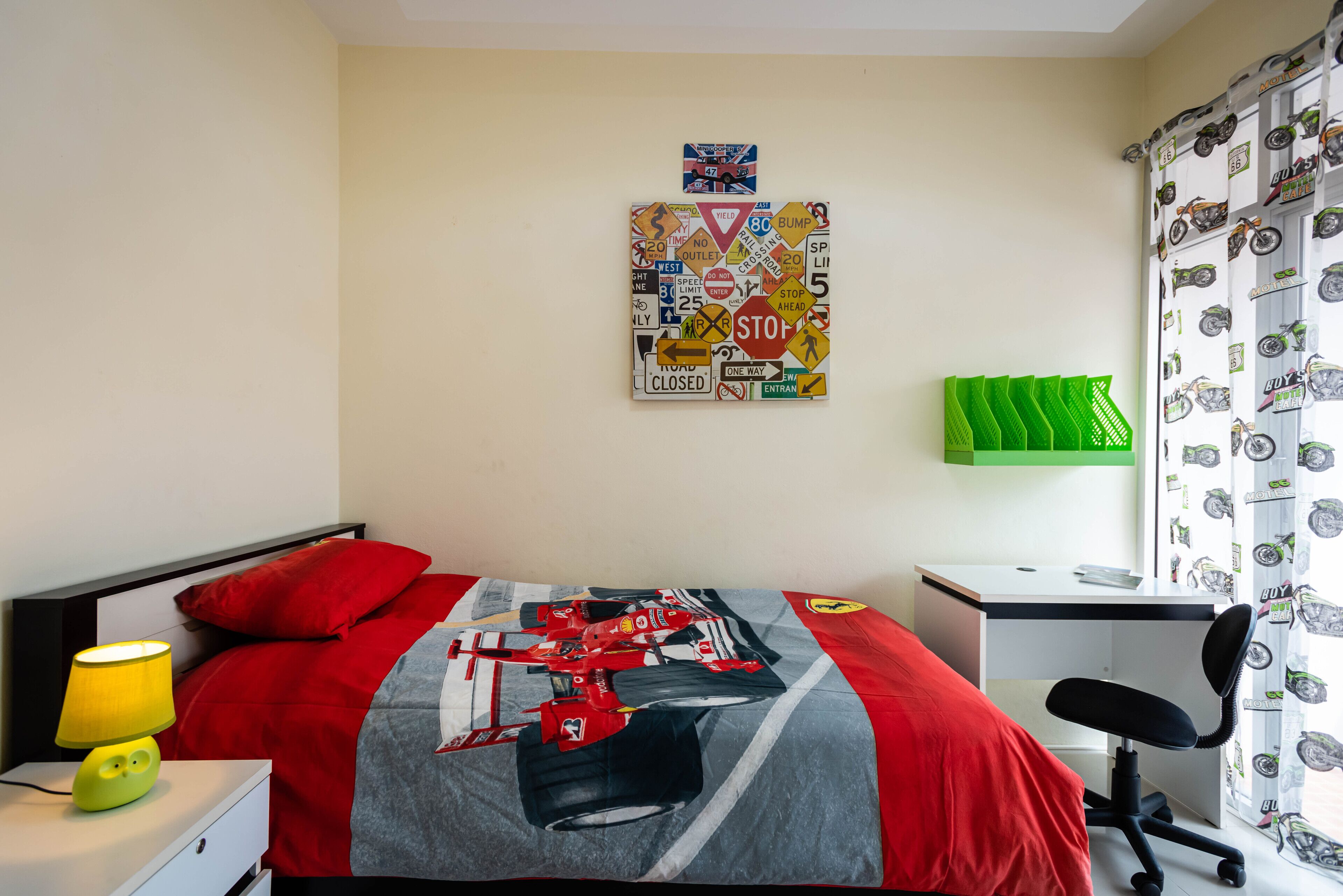 T.W. Marina BBQ Pool Villa Pattaya