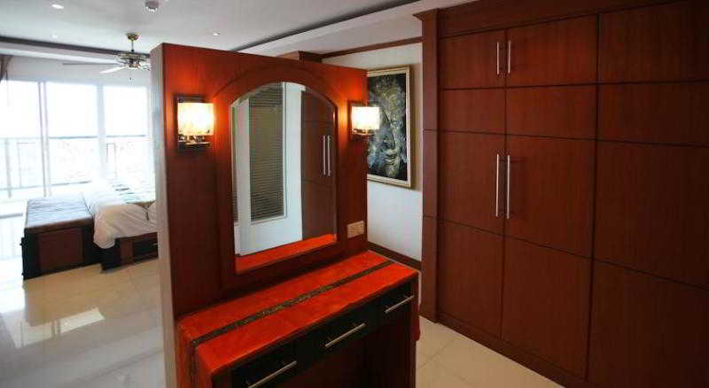 Tara Court Hotel