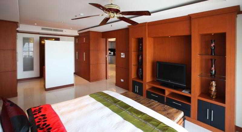 Tara Court Hotel