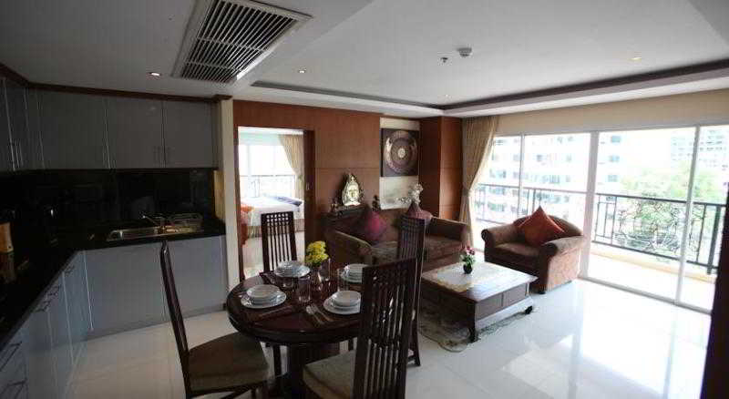Tara Court Hotel
