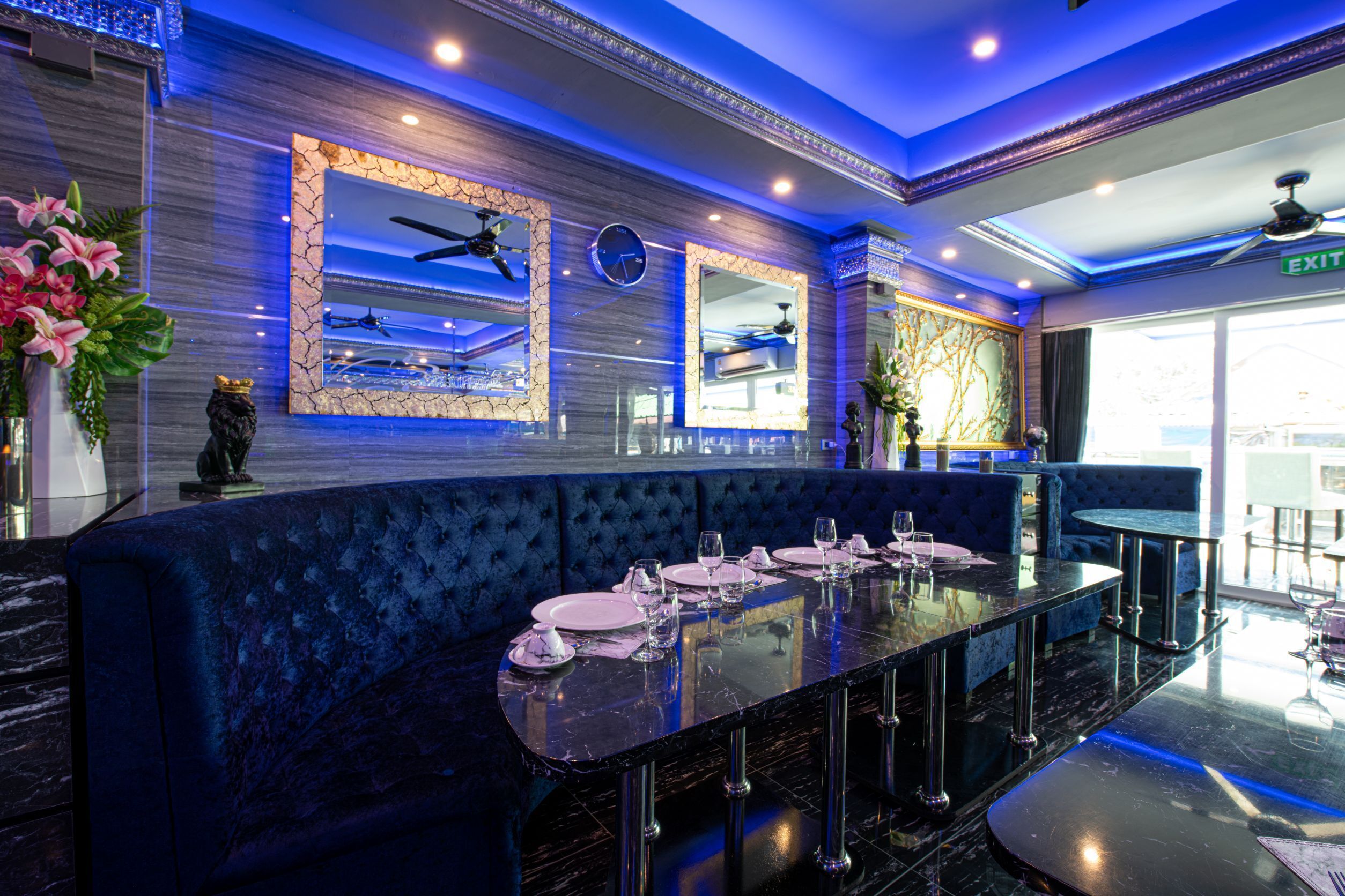 The Globe Hotel Bar and Restaurant
