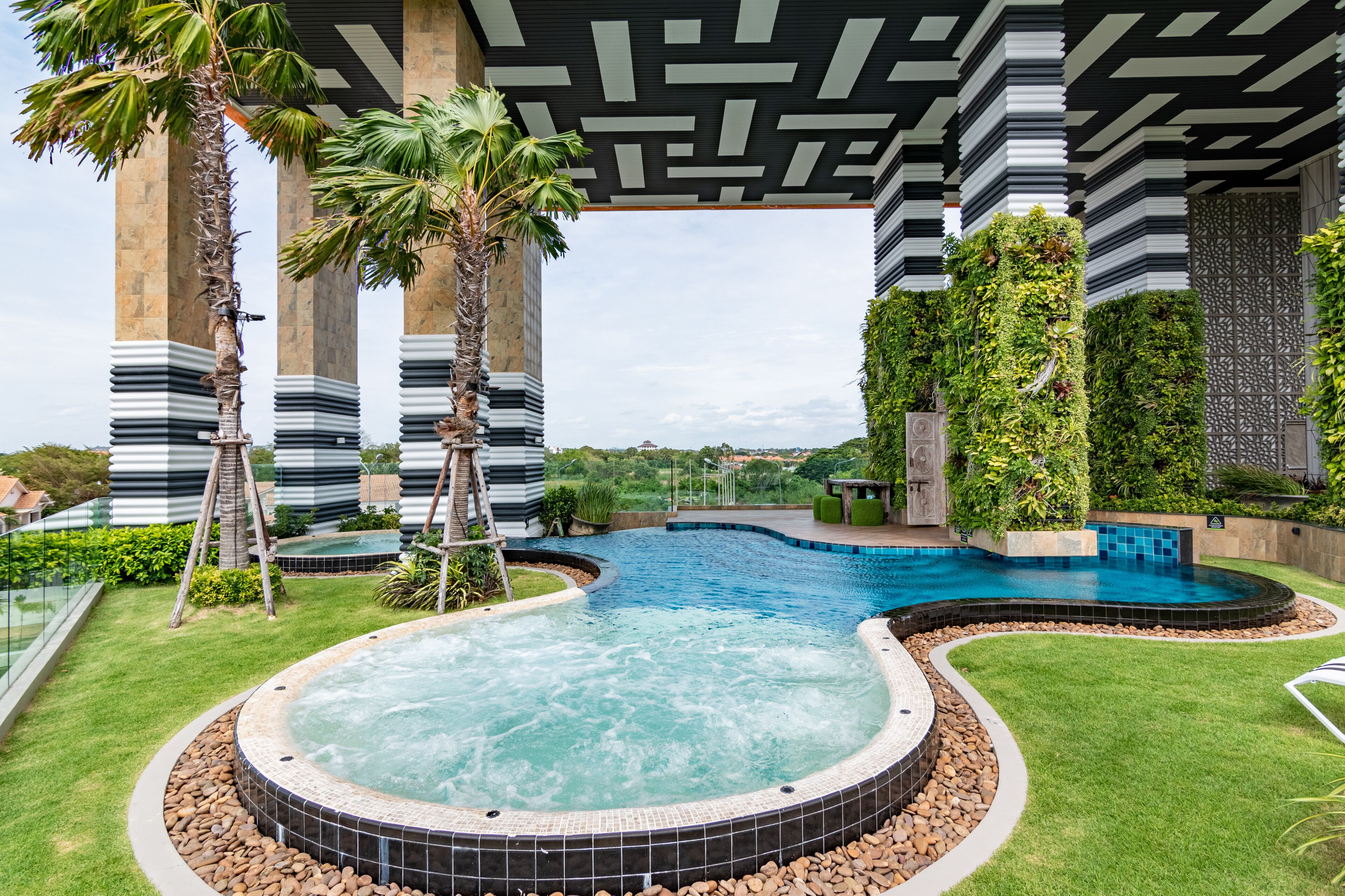 The Riviera Jomtien by Pattaya Holiday