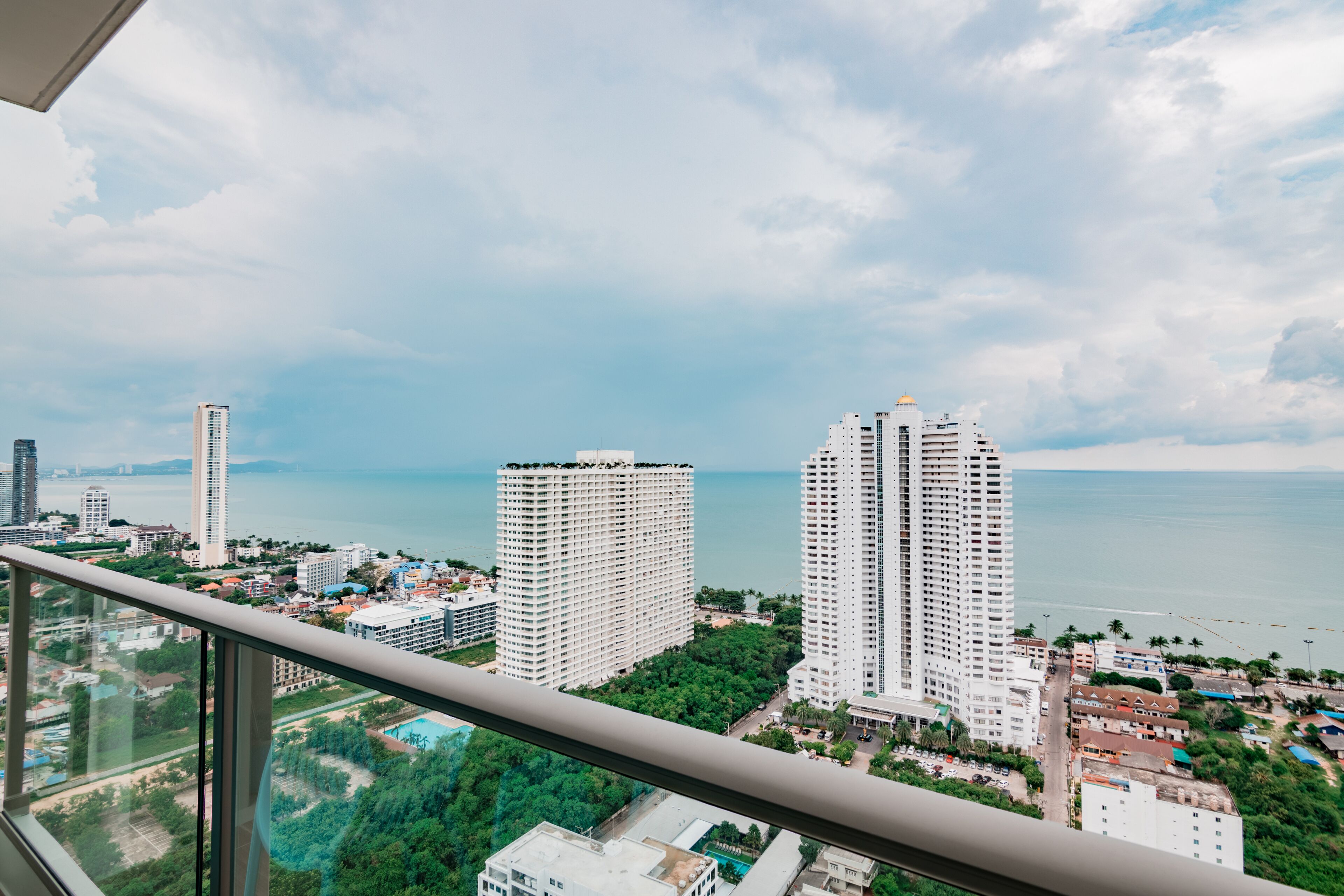 The Riviera Jomtien by Pattaya Holiday