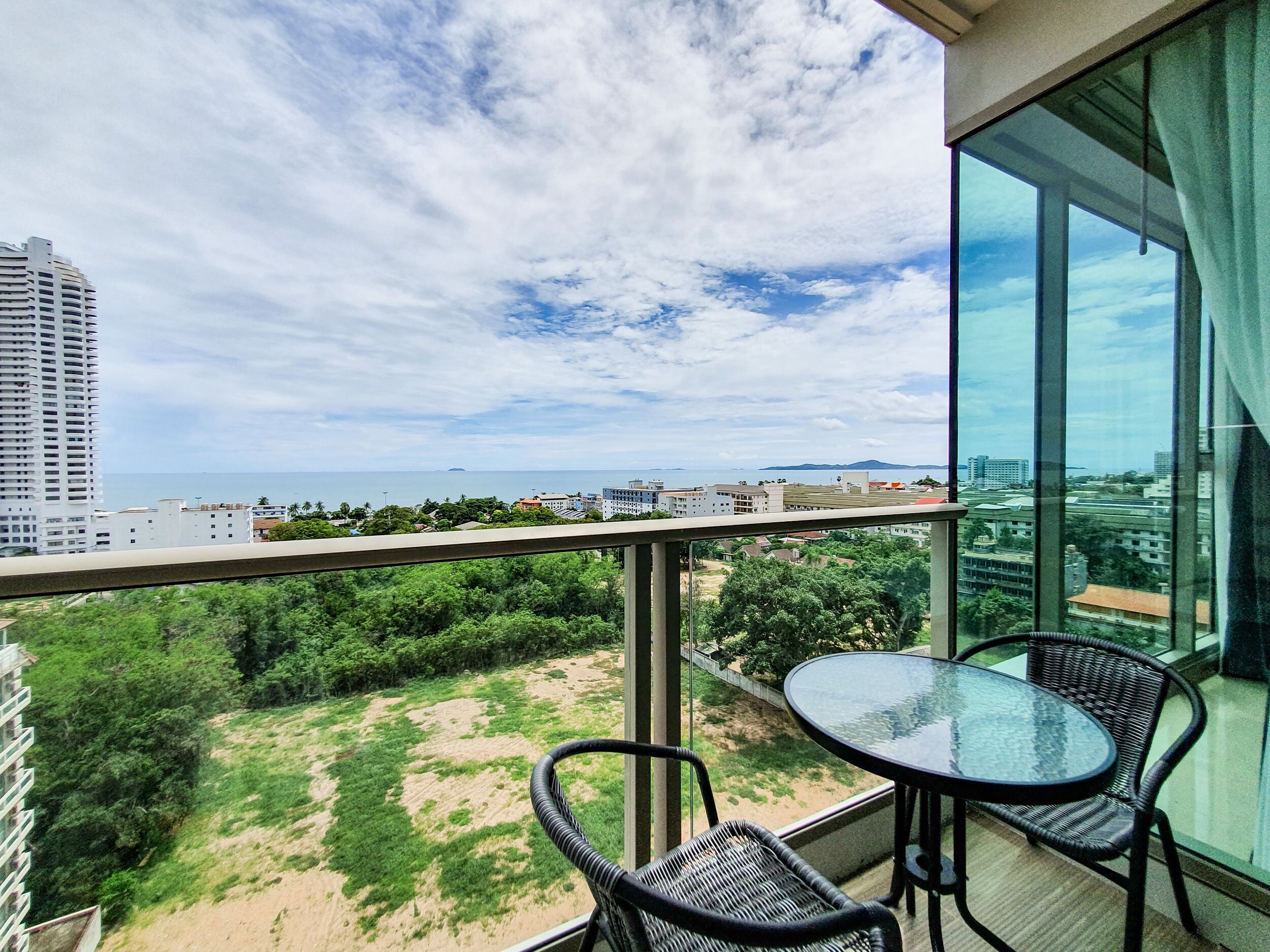 The Riviera Jomtien by Pattaya Holiday