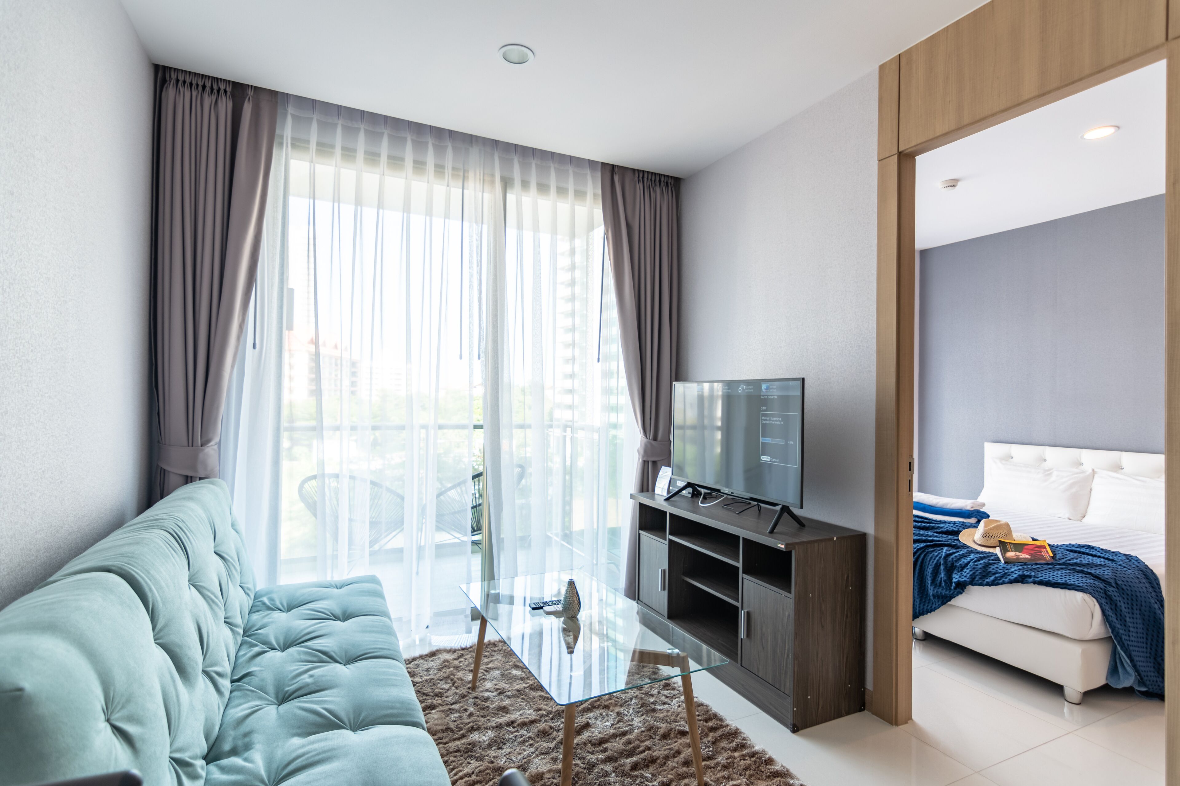 The Riviera Wongamat by Pattaya Holiday