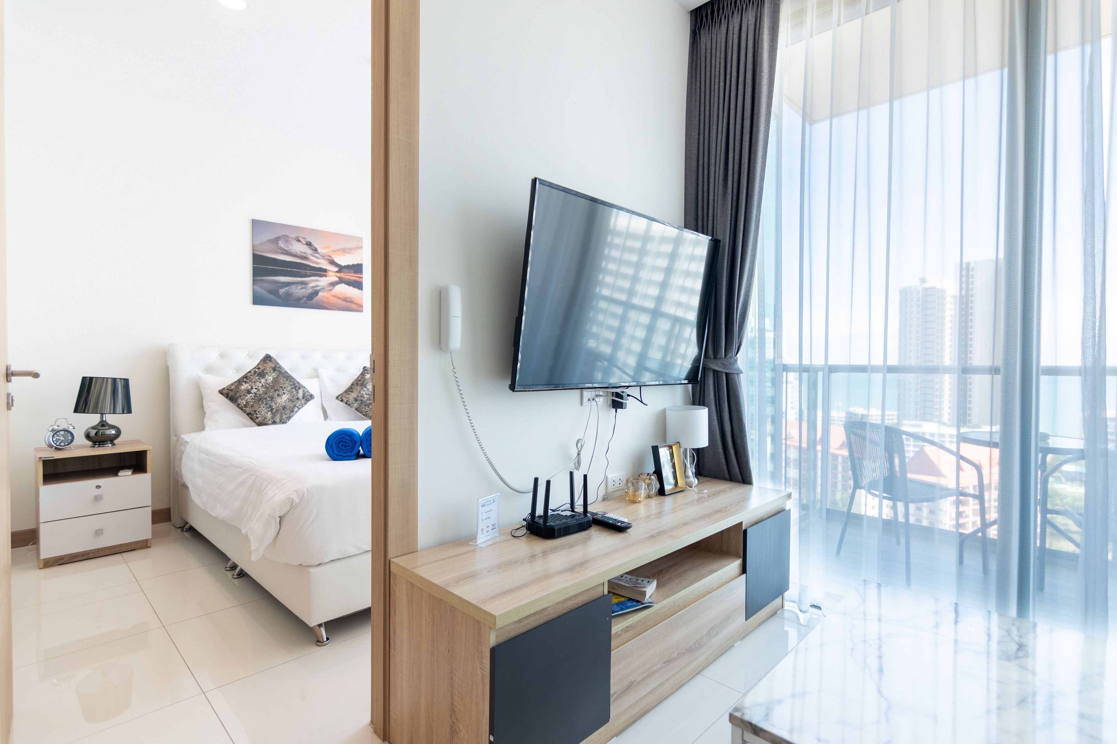 The Riviera Wongamat by Pattaya Holiday