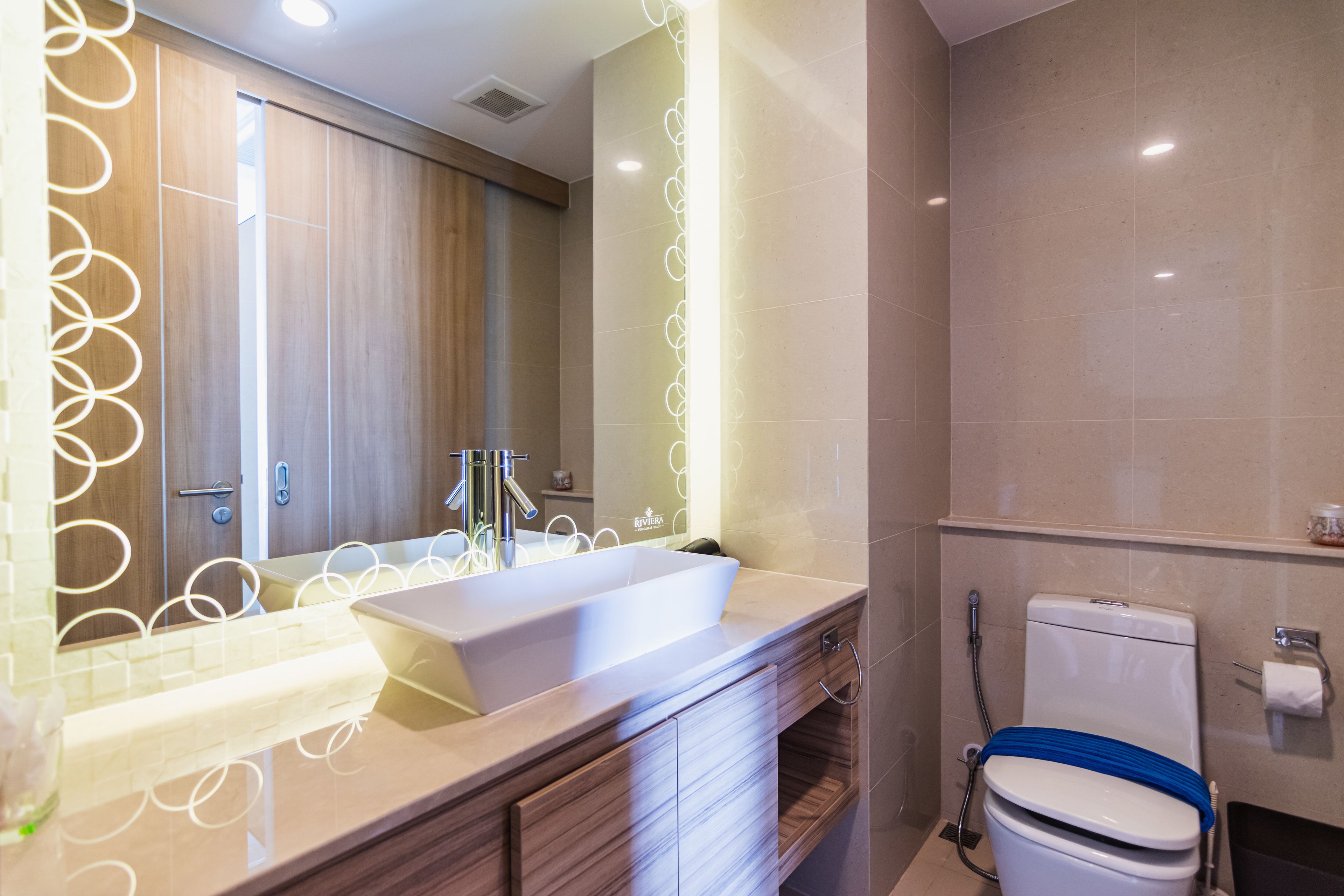 The Riviera Wongamat by Pattaya Holiday