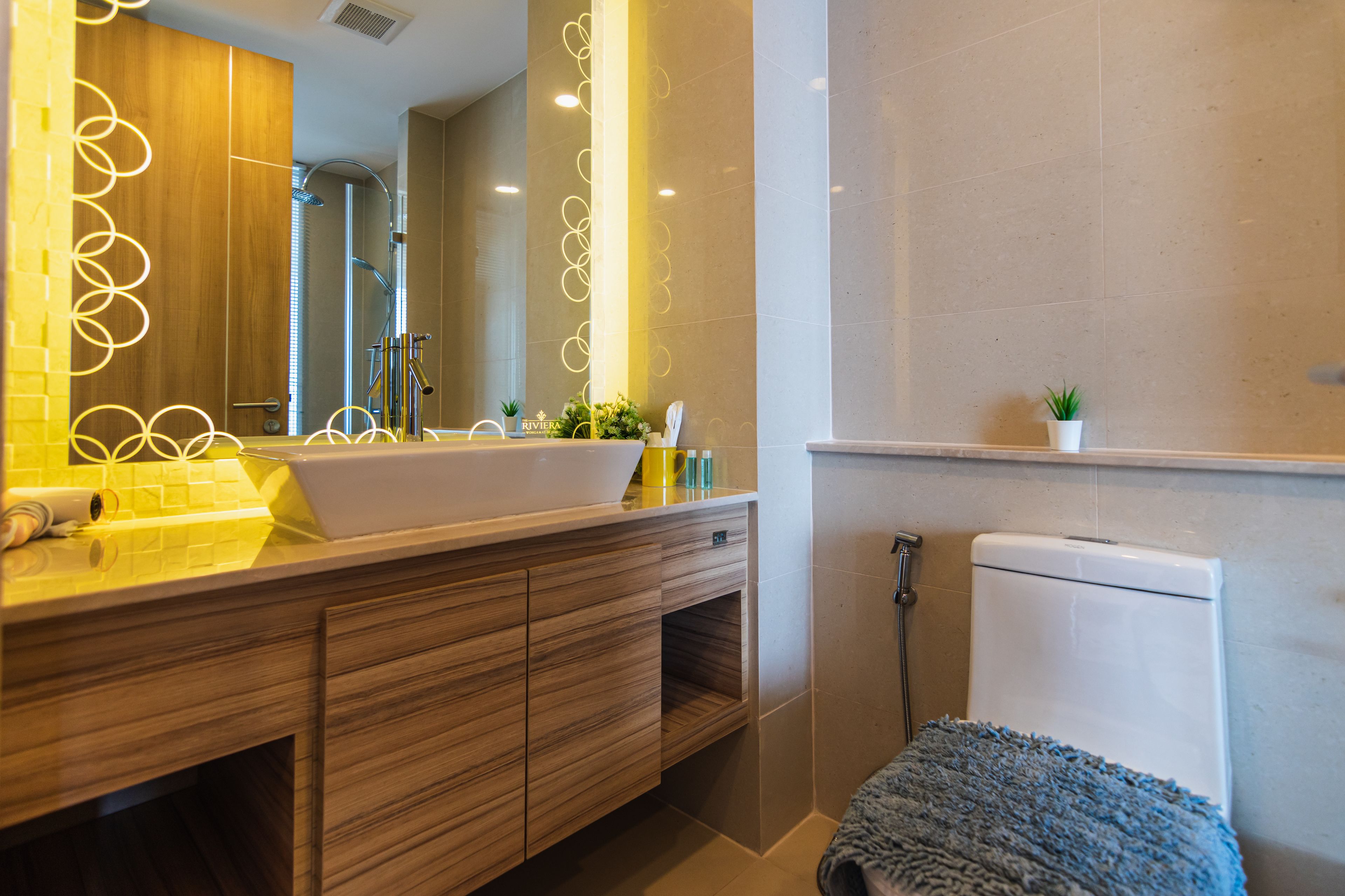 The Riviera Wongamat by Pattaya Holiday