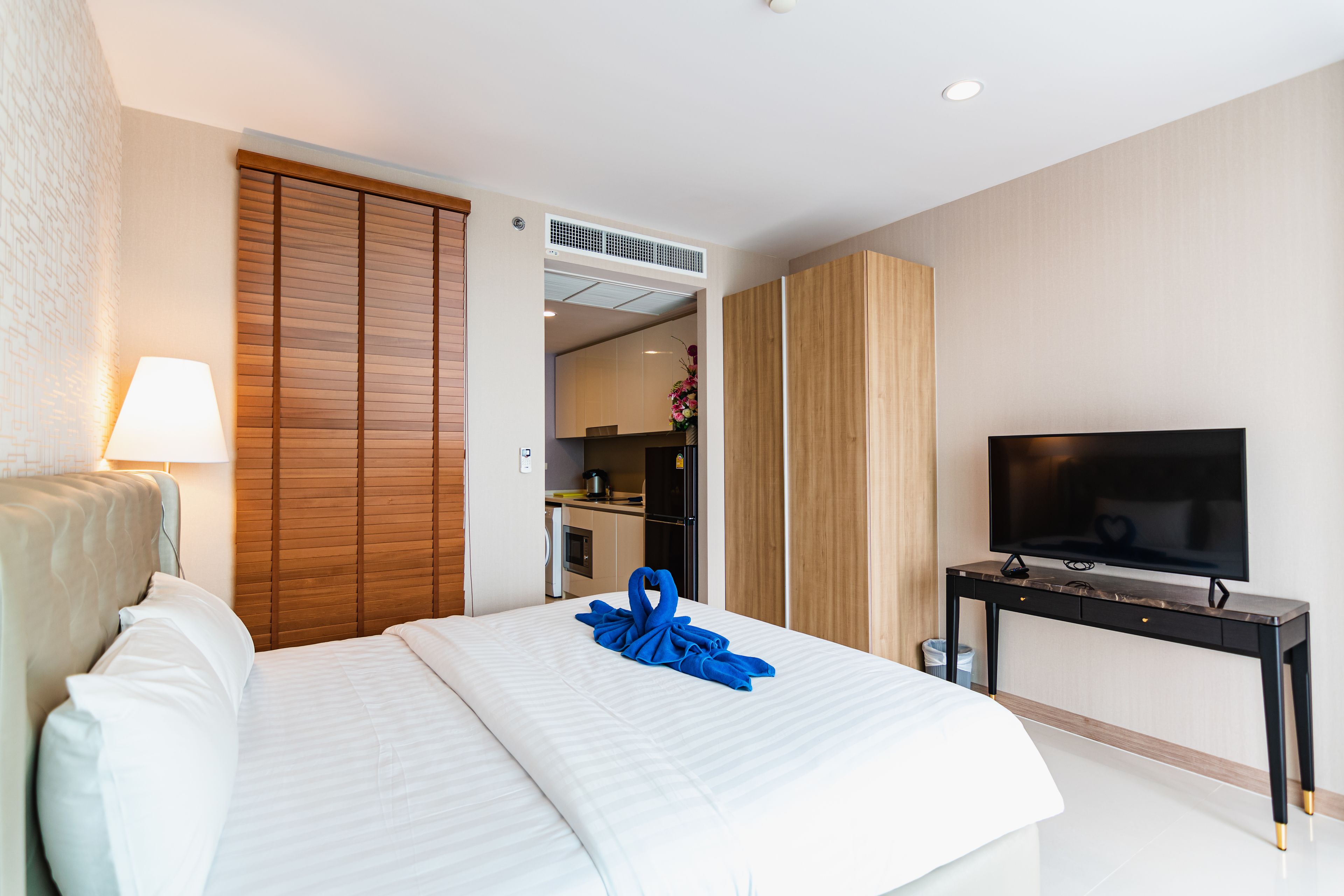 The Riviera Wongamat by Pattaya Holiday