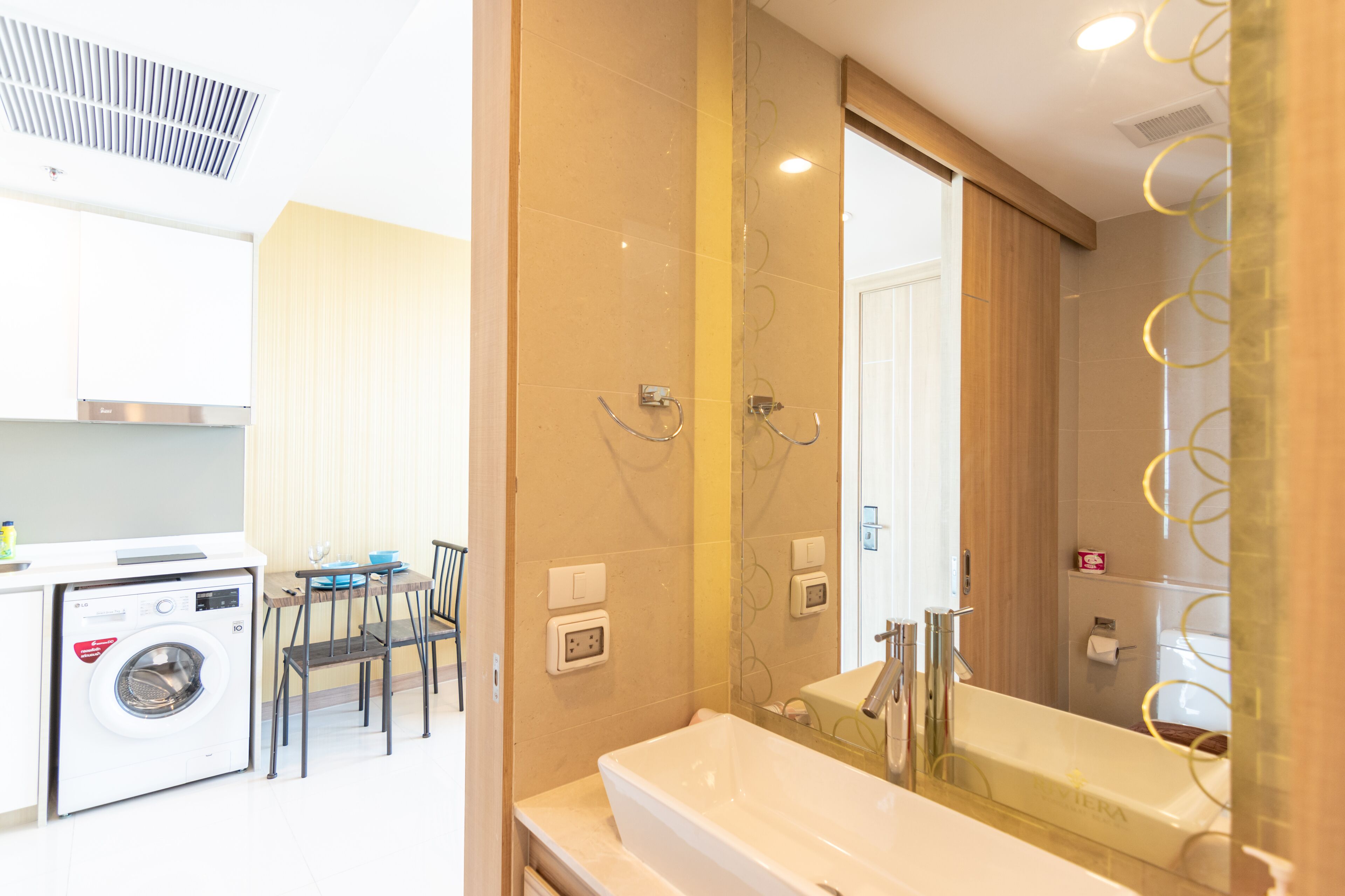The Riviera Wongamat by Pattaya Holiday