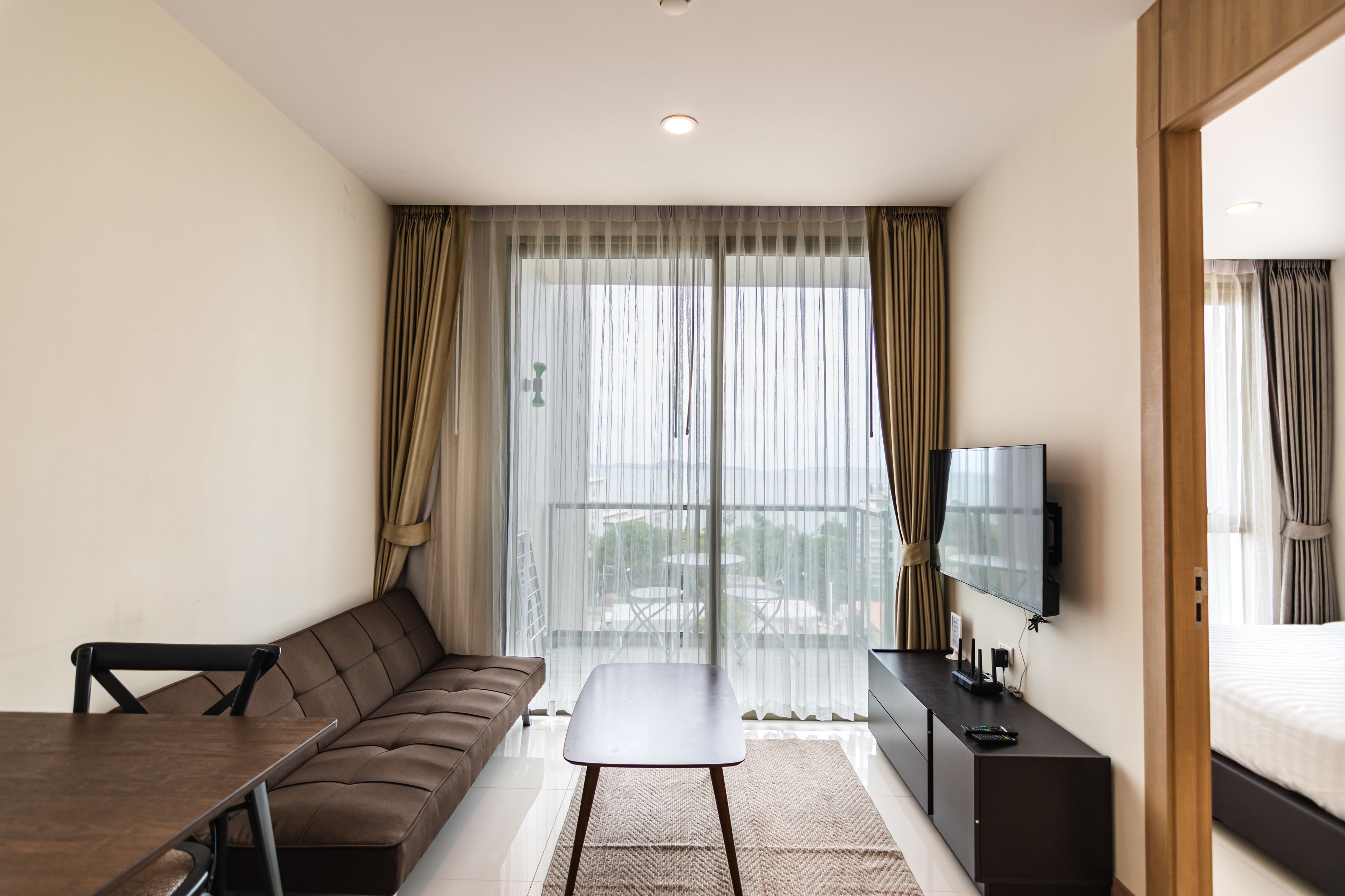 The Riviera Wongamat by Pattaya Holiday
