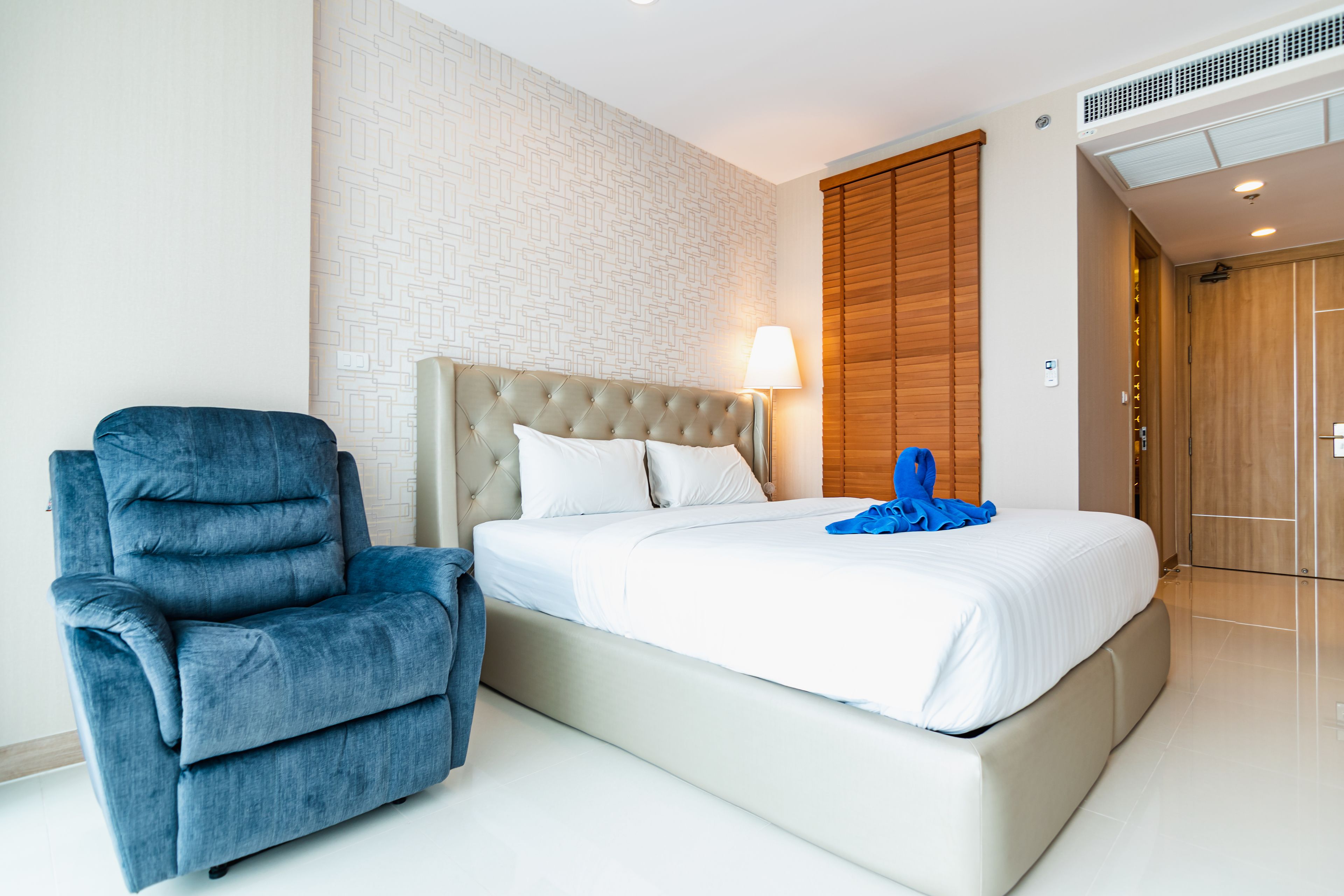 The Riviera Wongamat by Pattaya Holiday