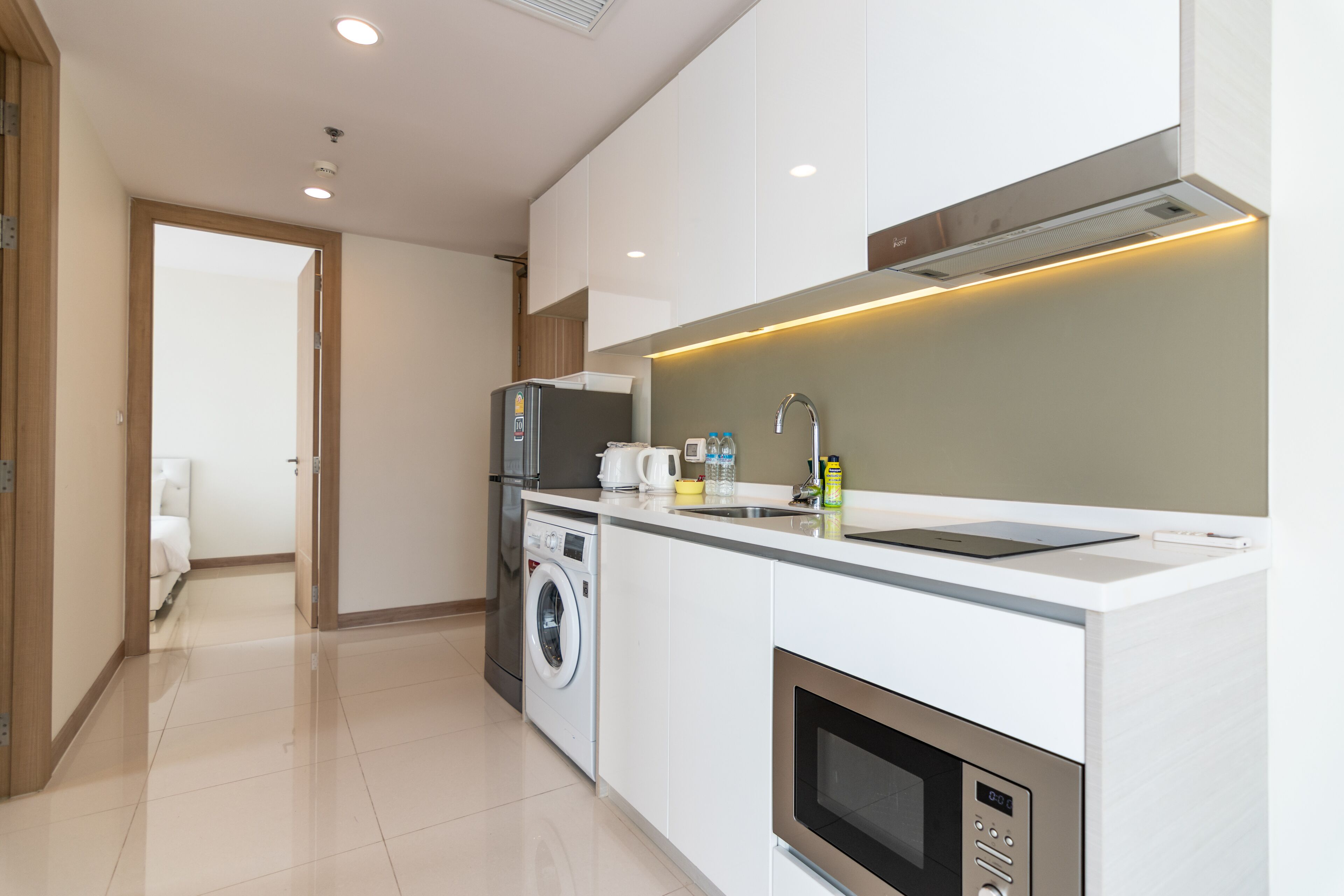 The Riviera Wongamat by Pattaya Holiday