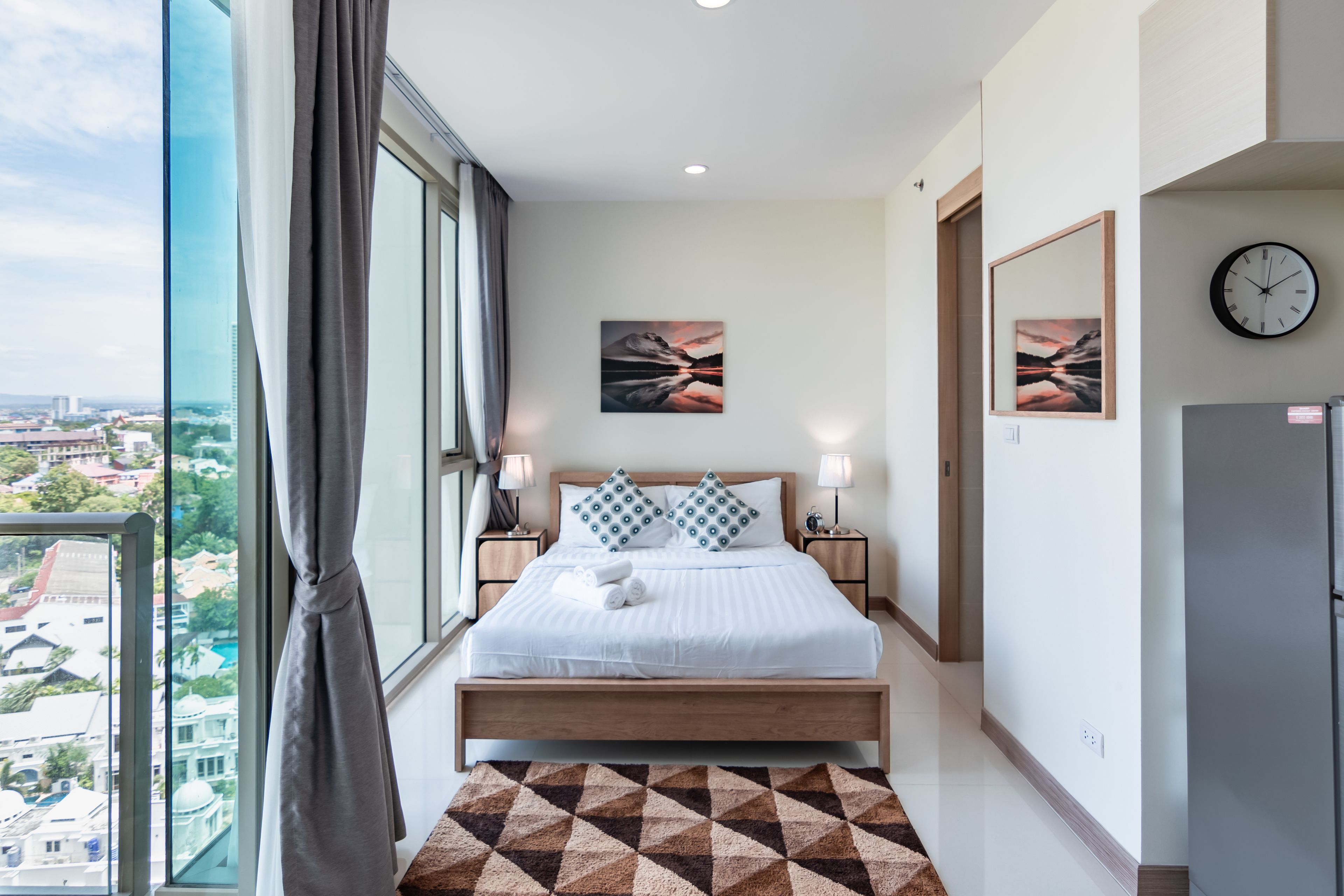 The Riviera Wongamat by Pattaya Holiday