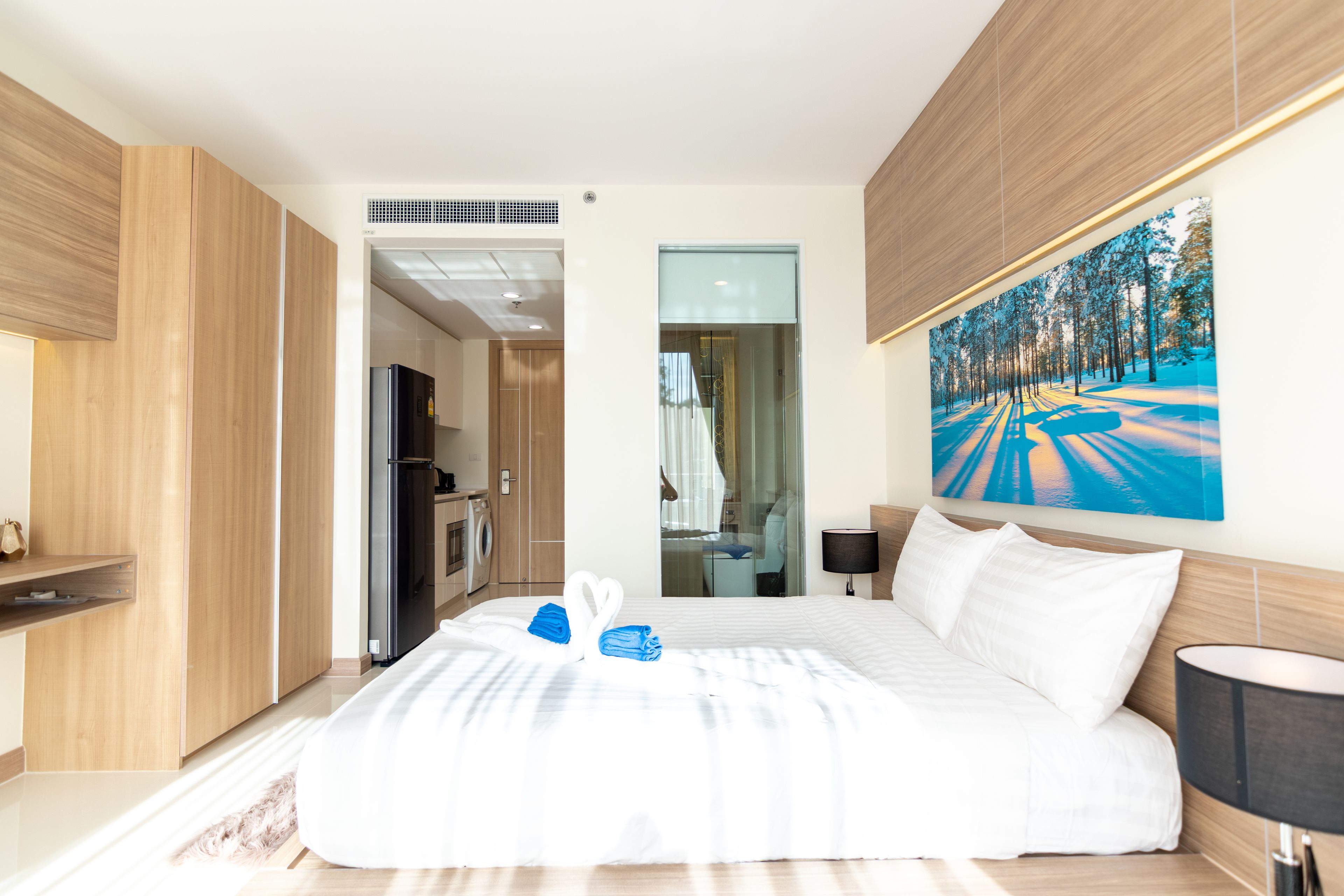 The Riviera Wongamat by Pattaya Holiday