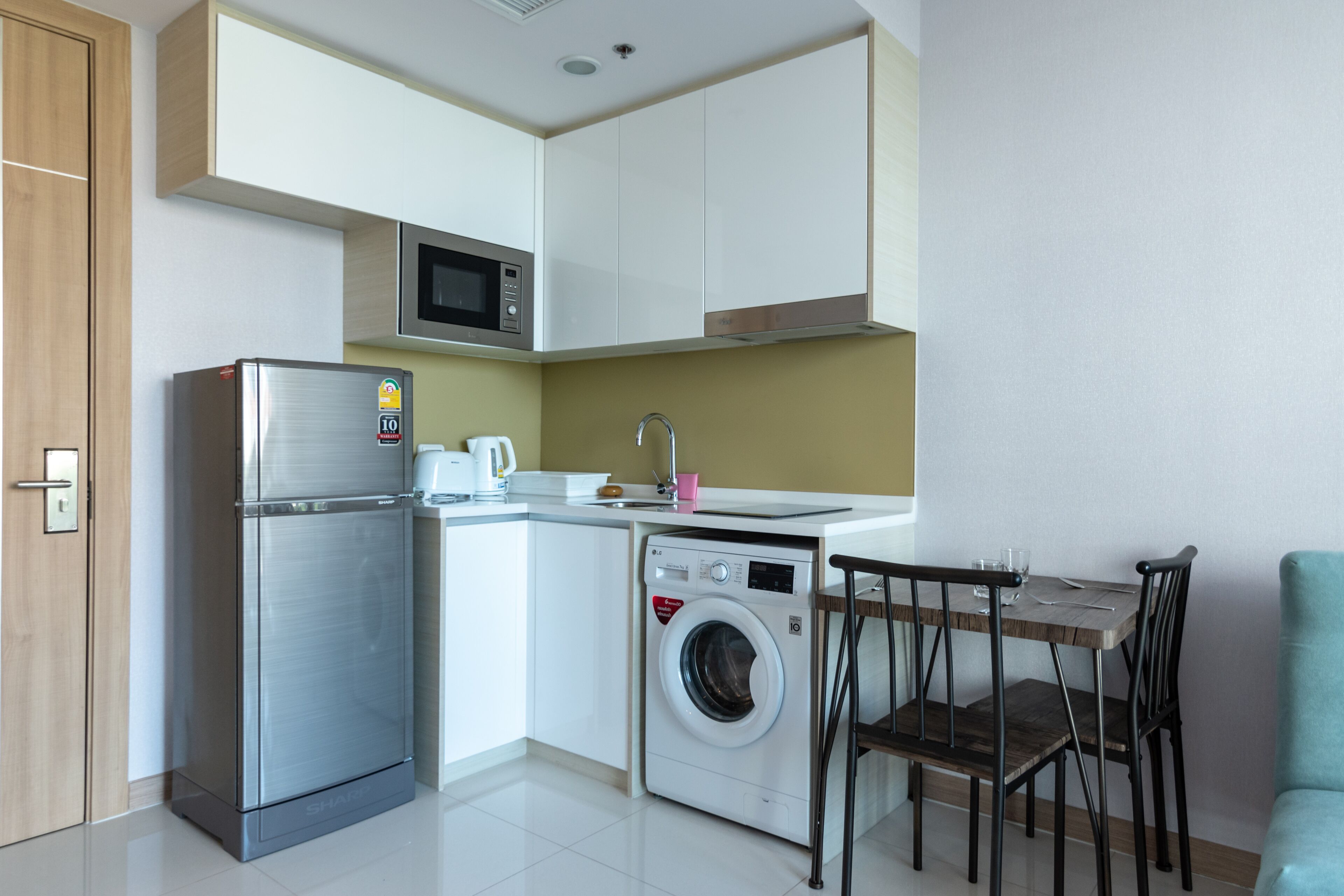 The Riviera Wongamat by Pattaya Holiday