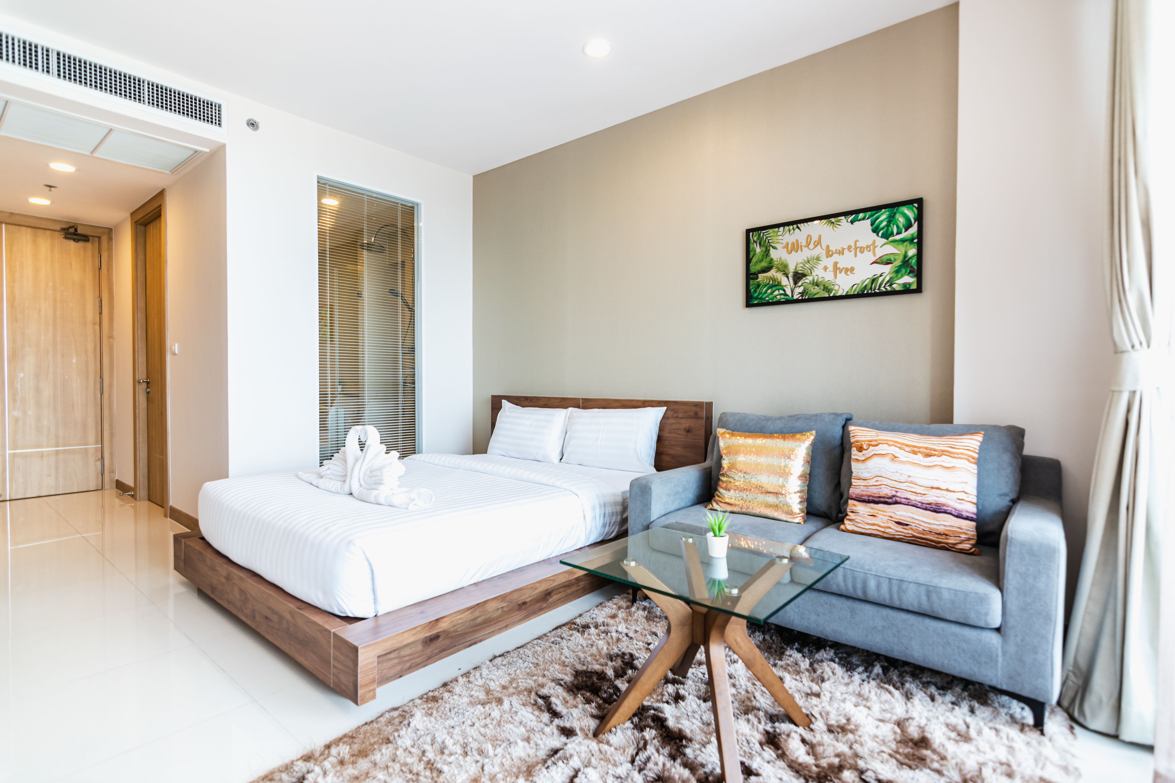 The Riviera Wongamat by Pattaya Holiday