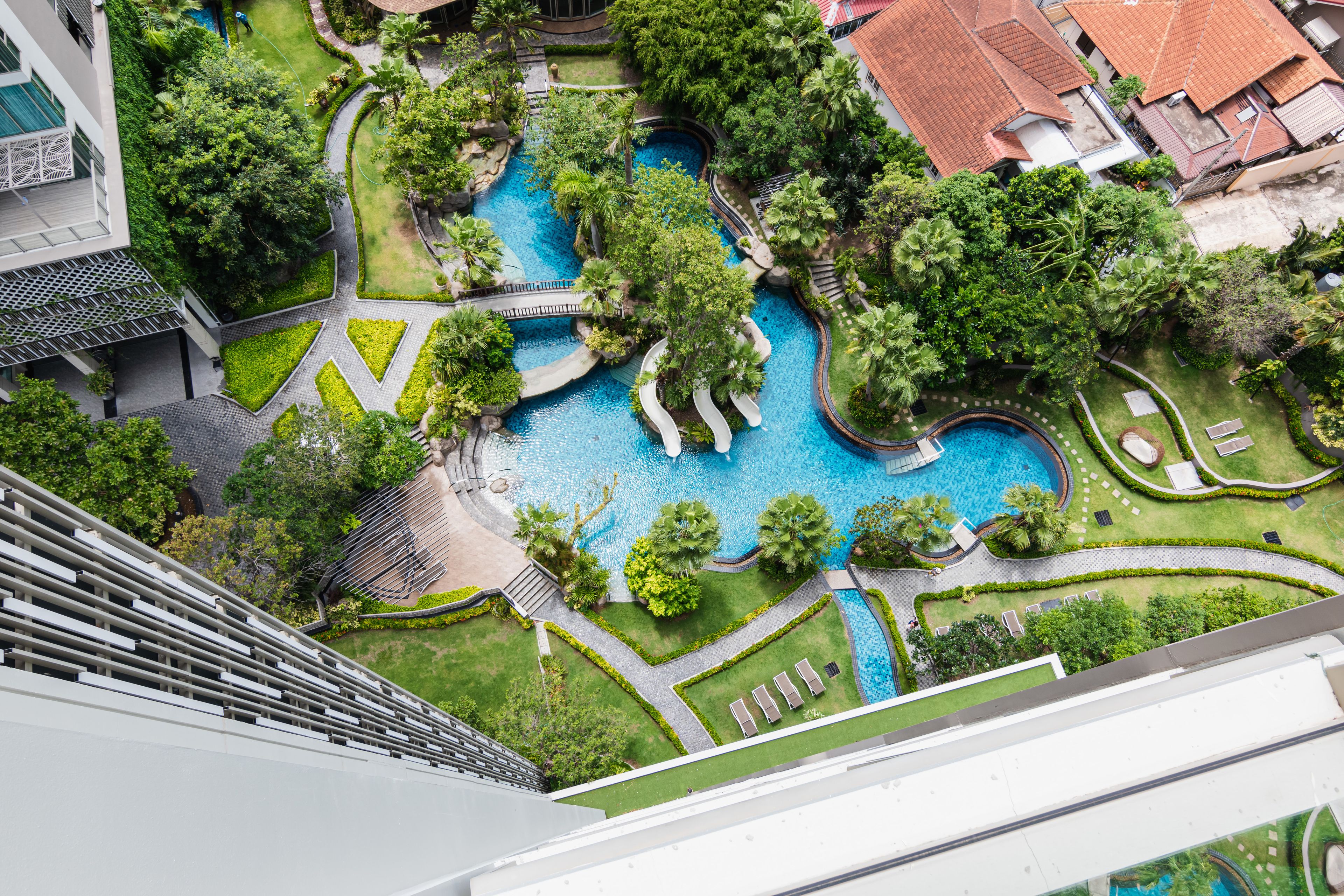The Riviera Wongamat by Pattaya Holiday