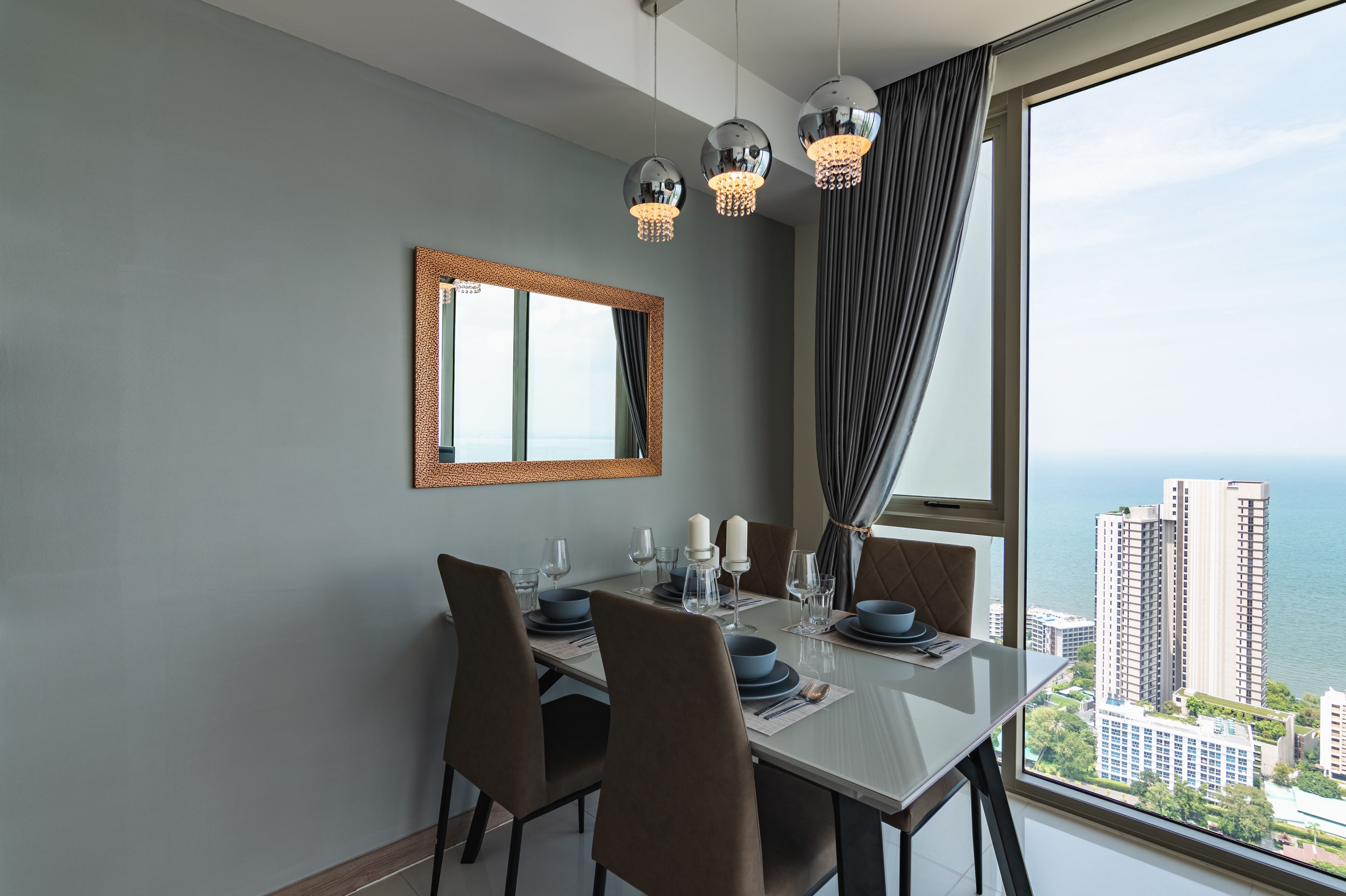 The Riviera Wongamat by Pattaya Holiday