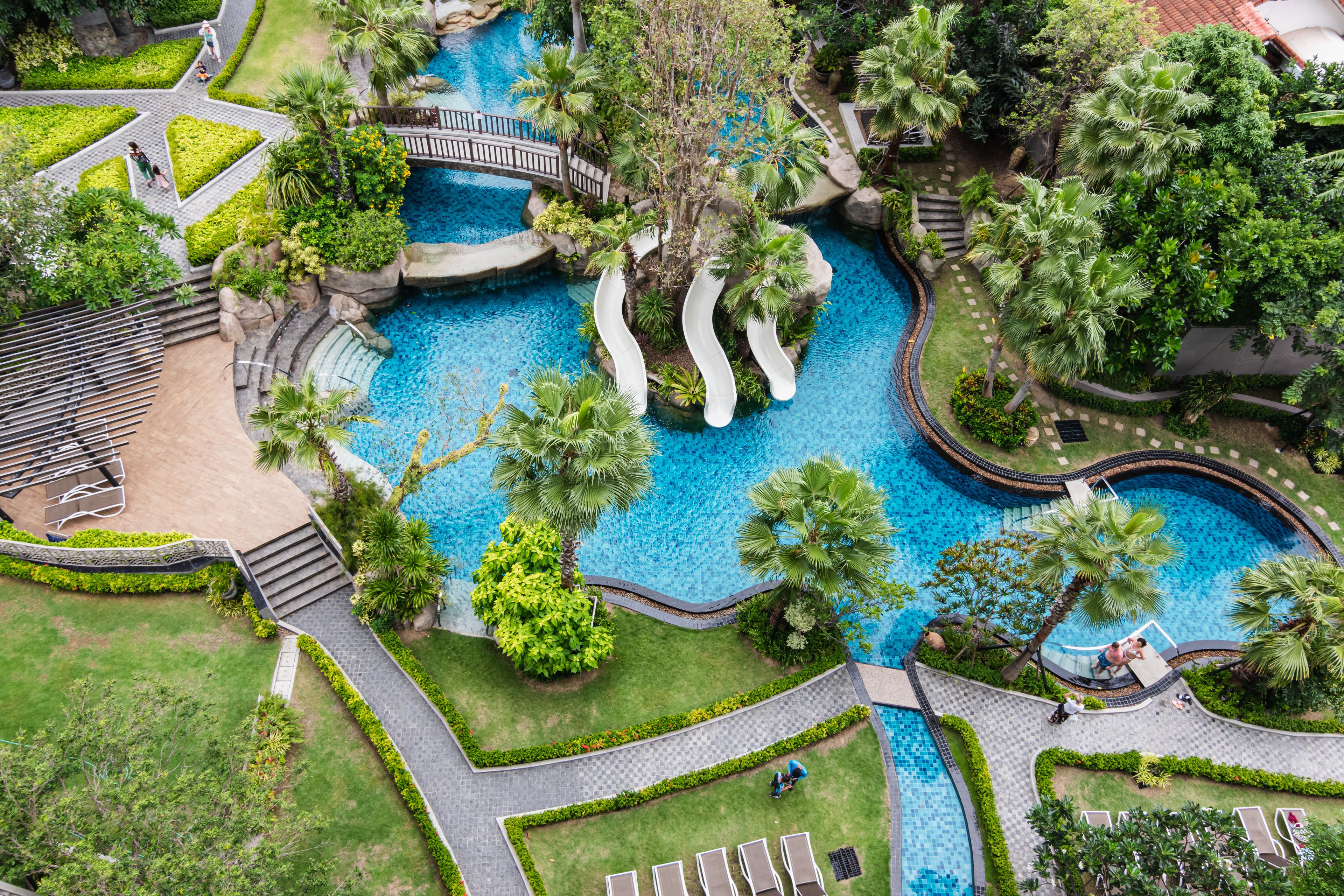 The Riviera Wongamat by Pattaya Holiday