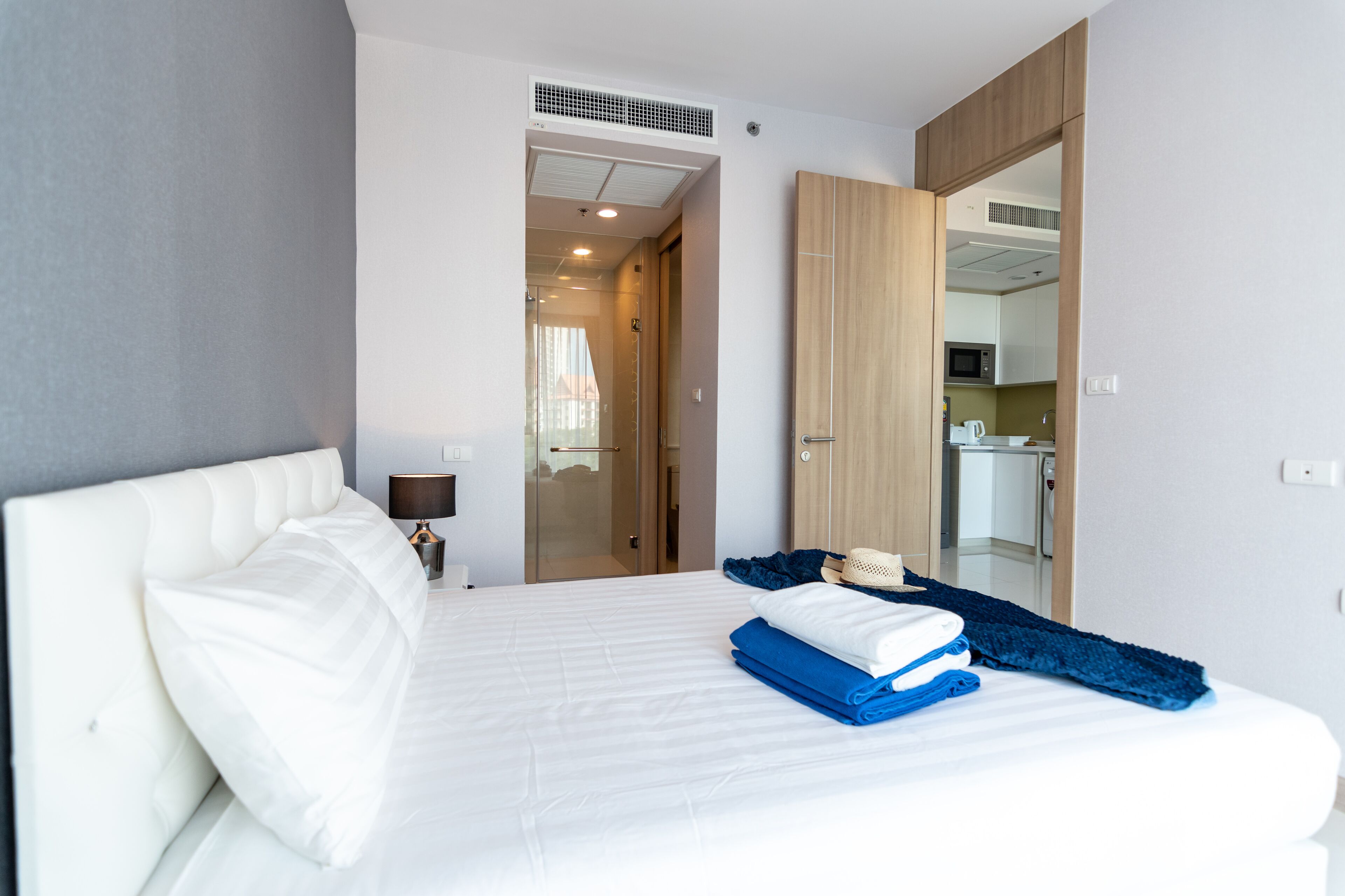 The Riviera Wongamat by Pattaya Holiday
