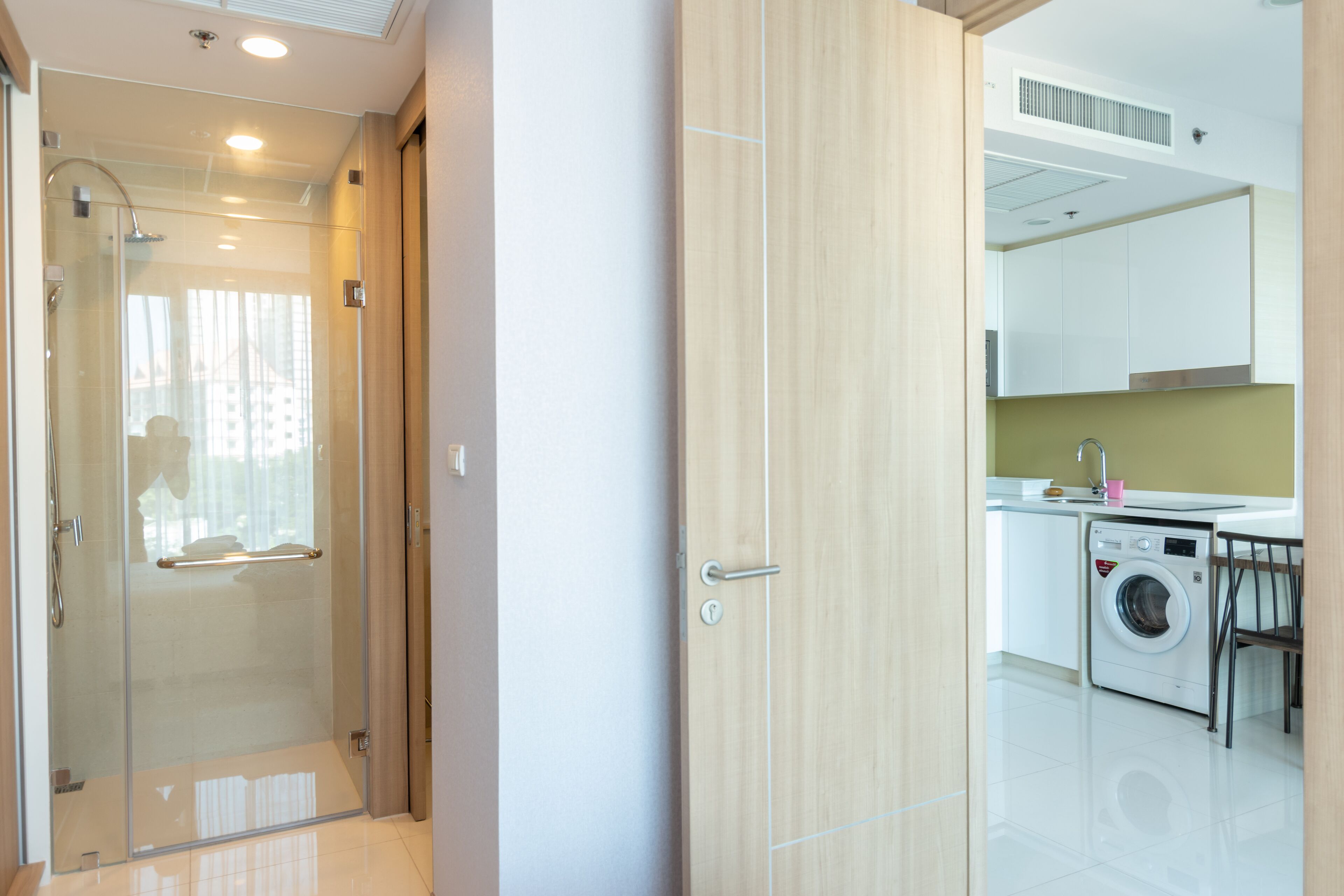 The Riviera Wongamat by Pattaya Holiday
