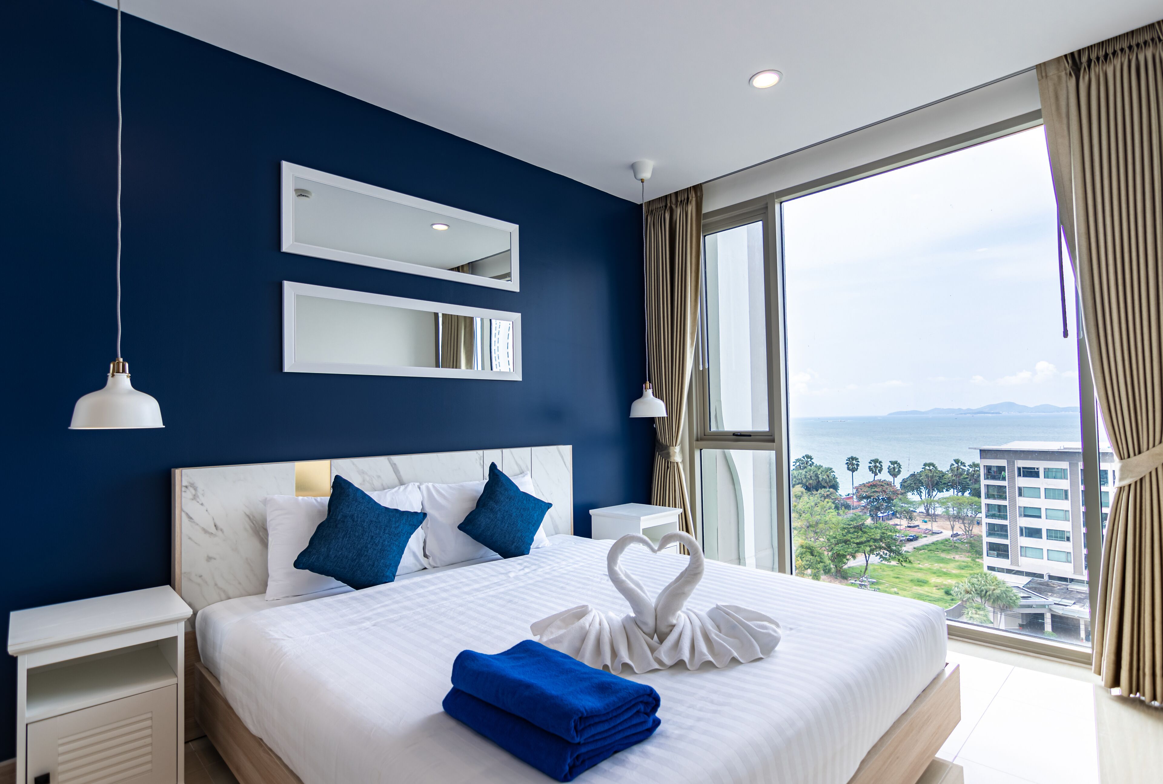 The Riviera Wongamat by Pattaya Holiday